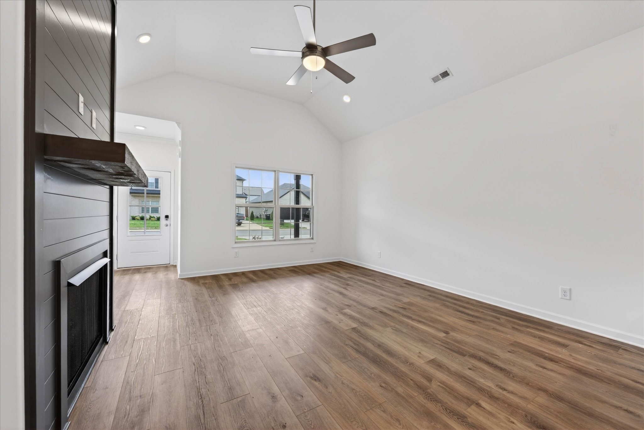 645 Woodrush Dr