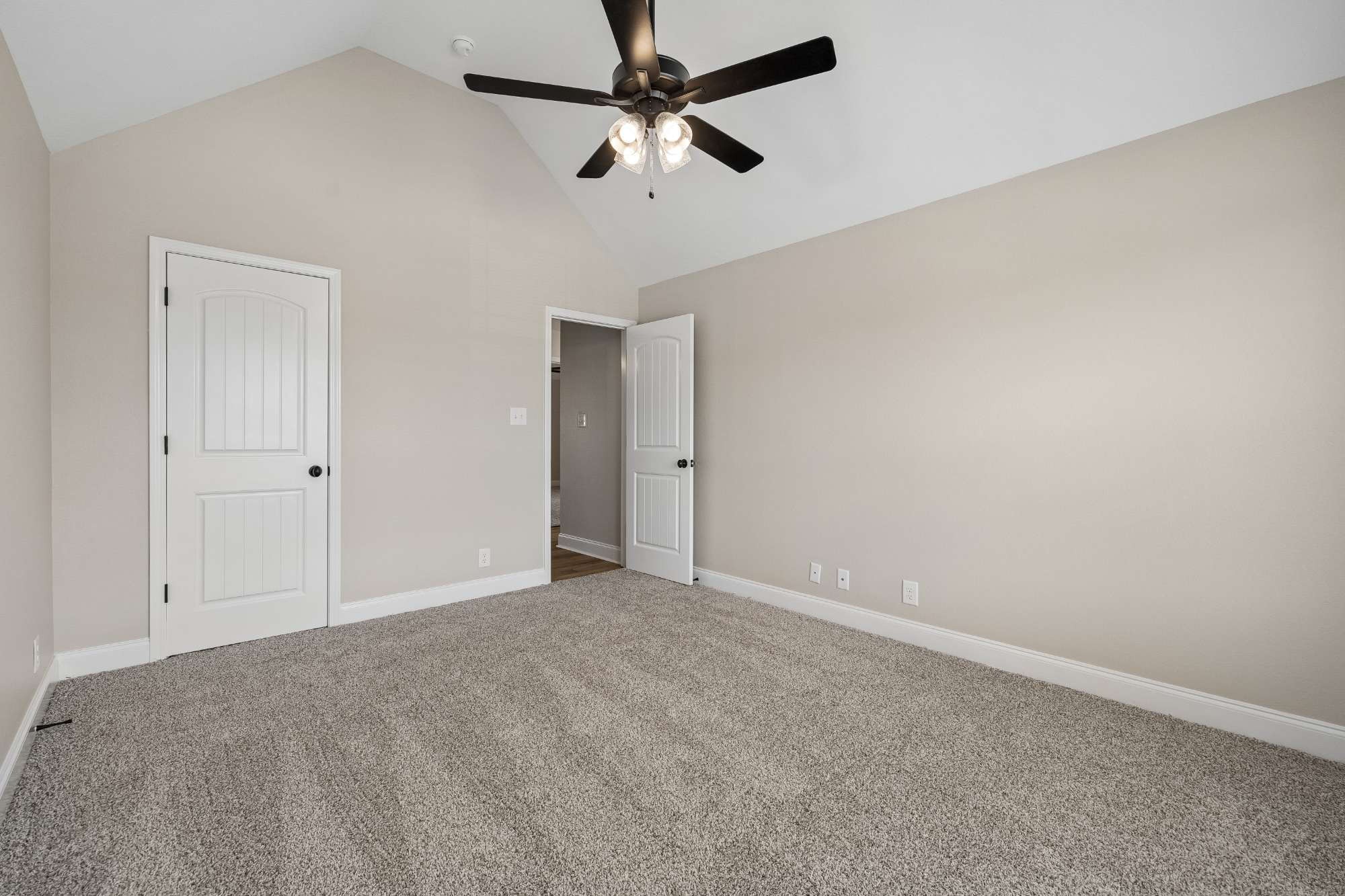 1240 Winterset Dr