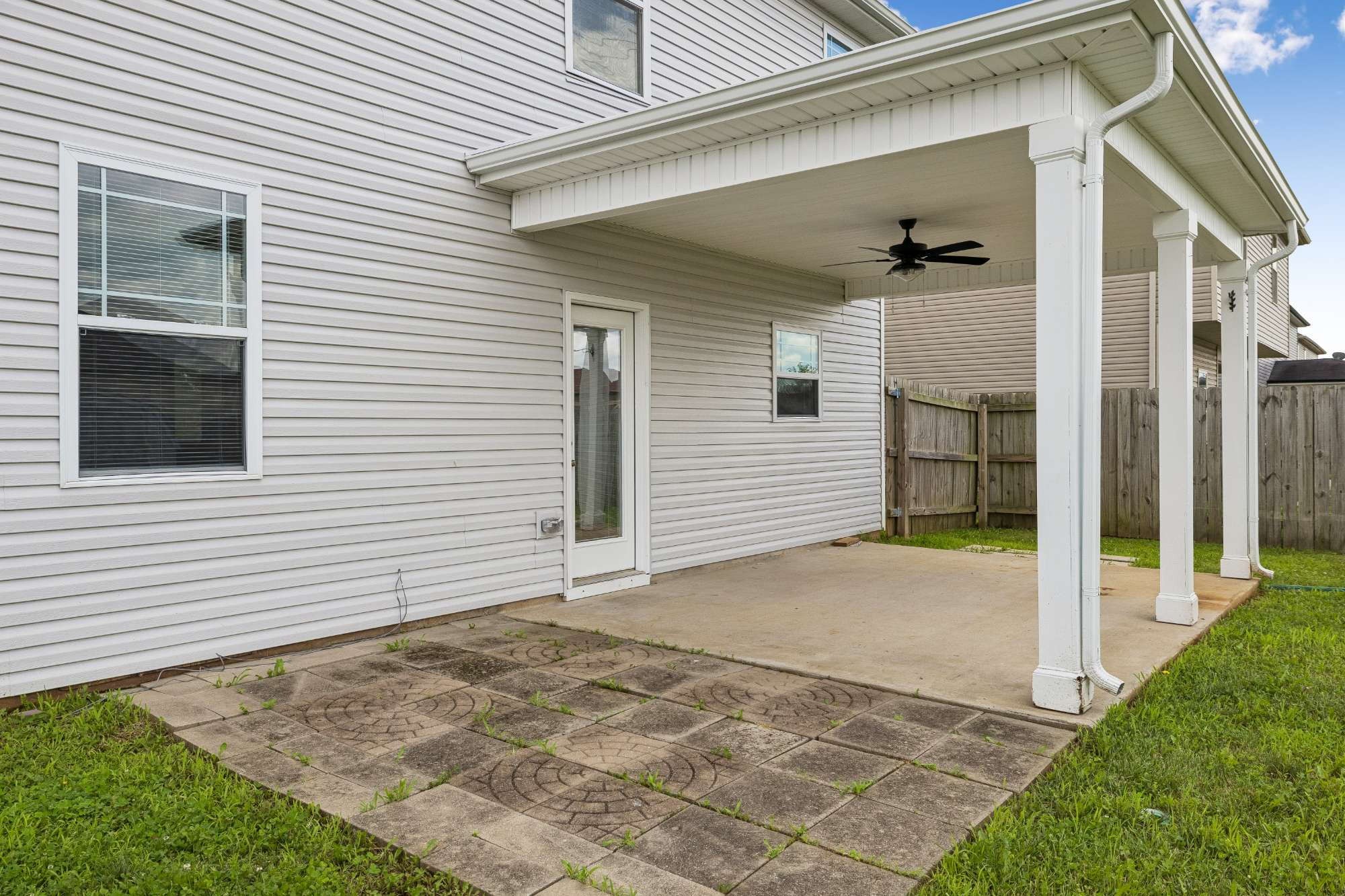 1240 Winterset Dr