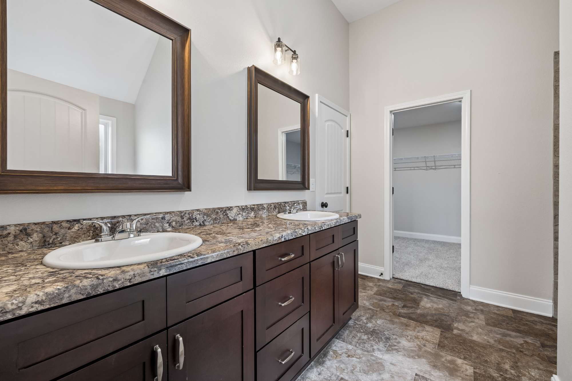1240 Winterset Dr