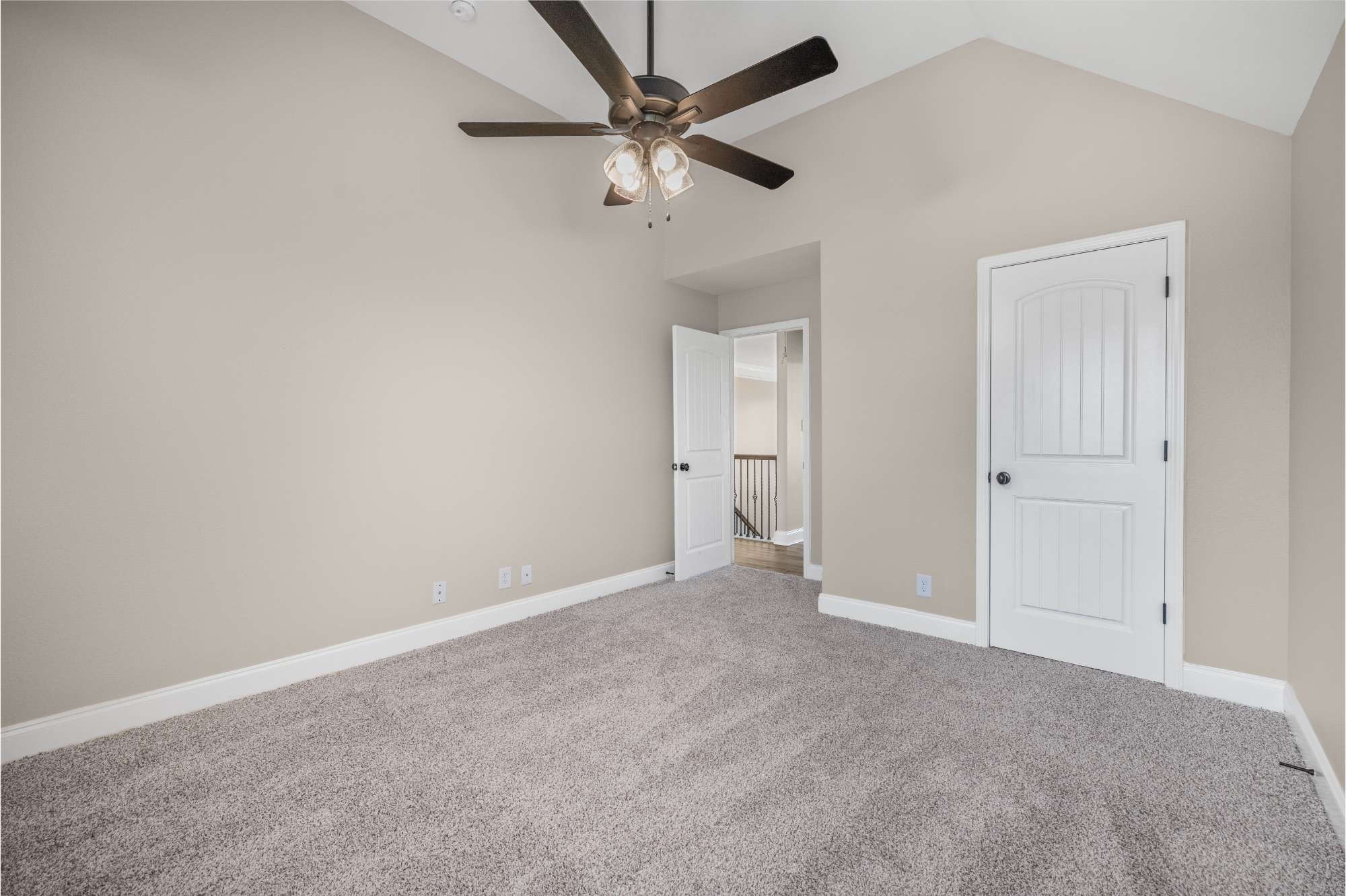 1240 Winterset Dr