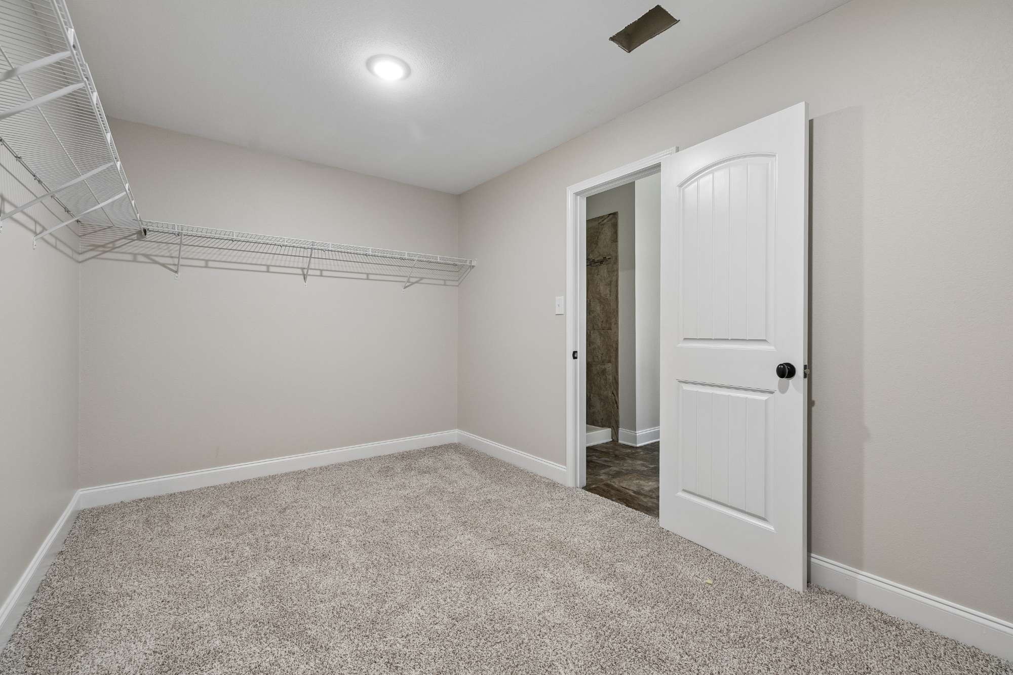 1240 Winterset Dr