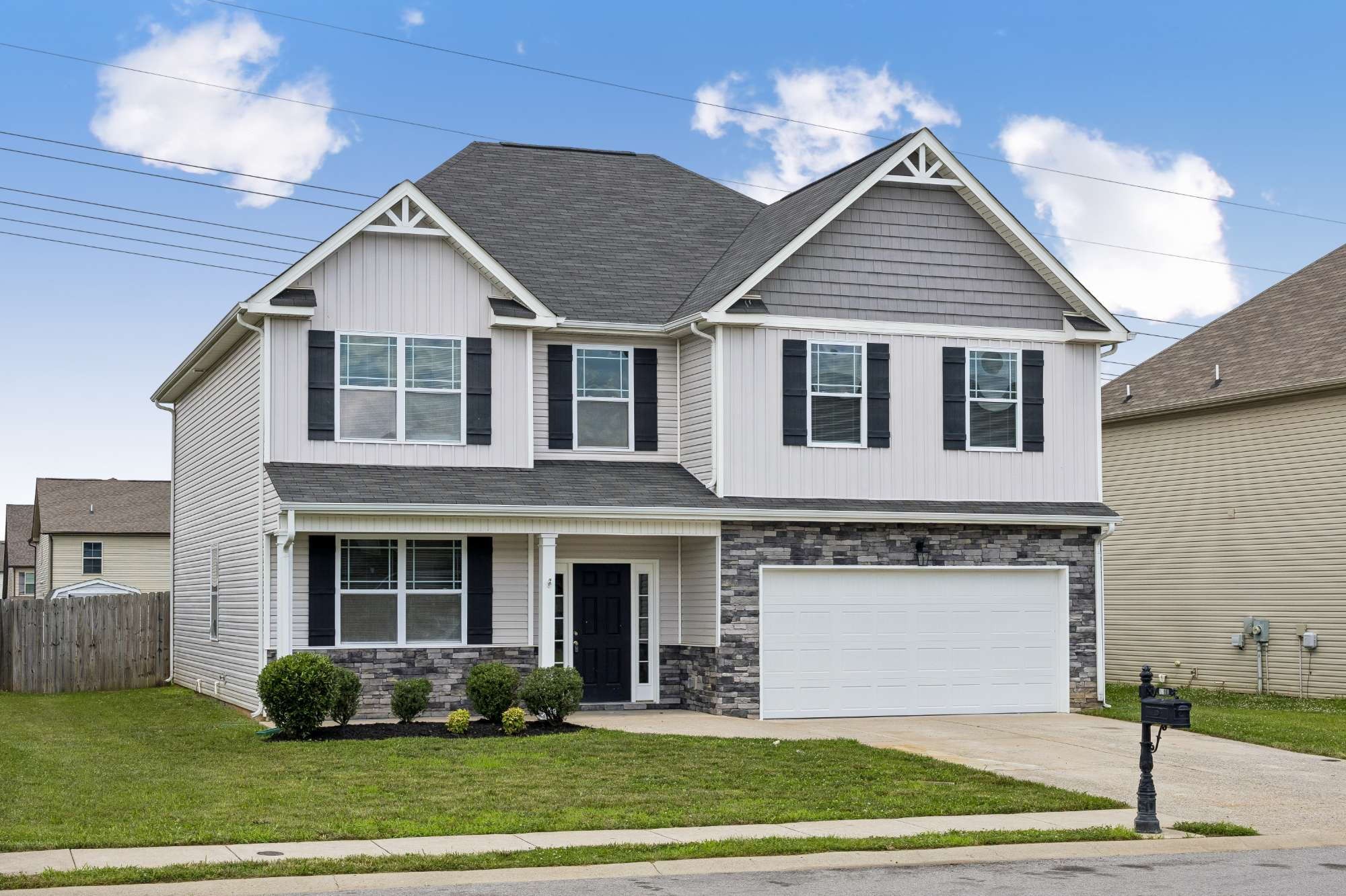 1240 Winterset Dr