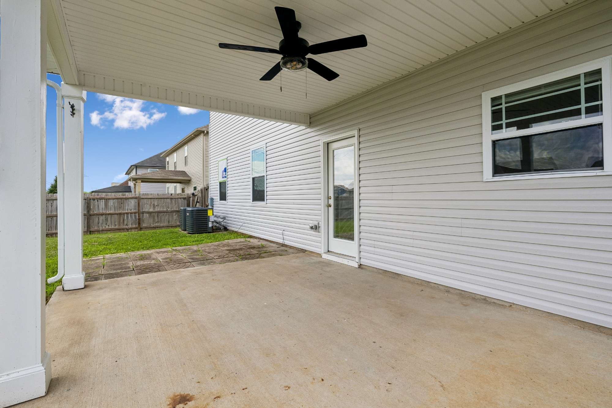 1240 Winterset Dr