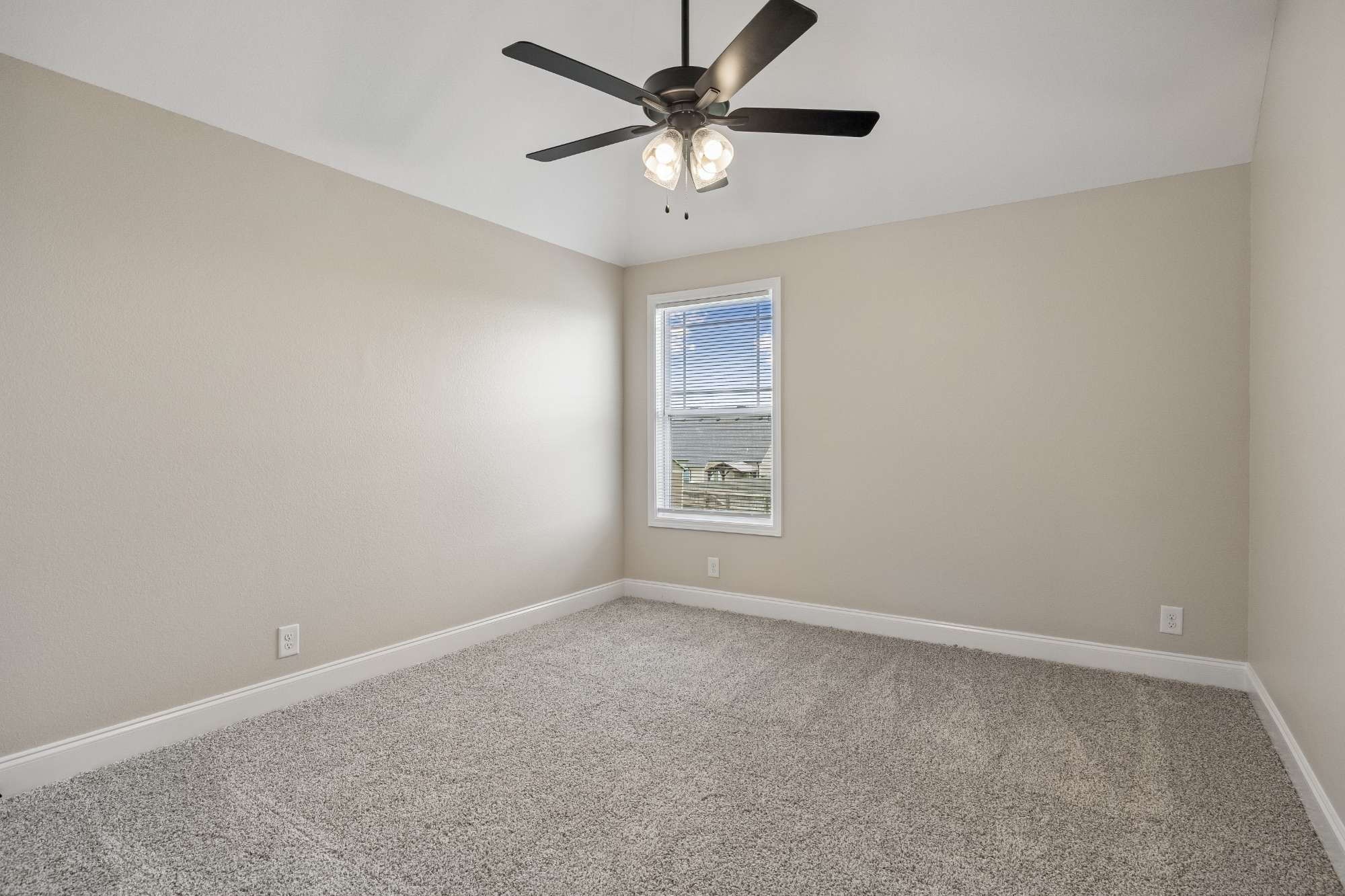 1240 Winterset Dr