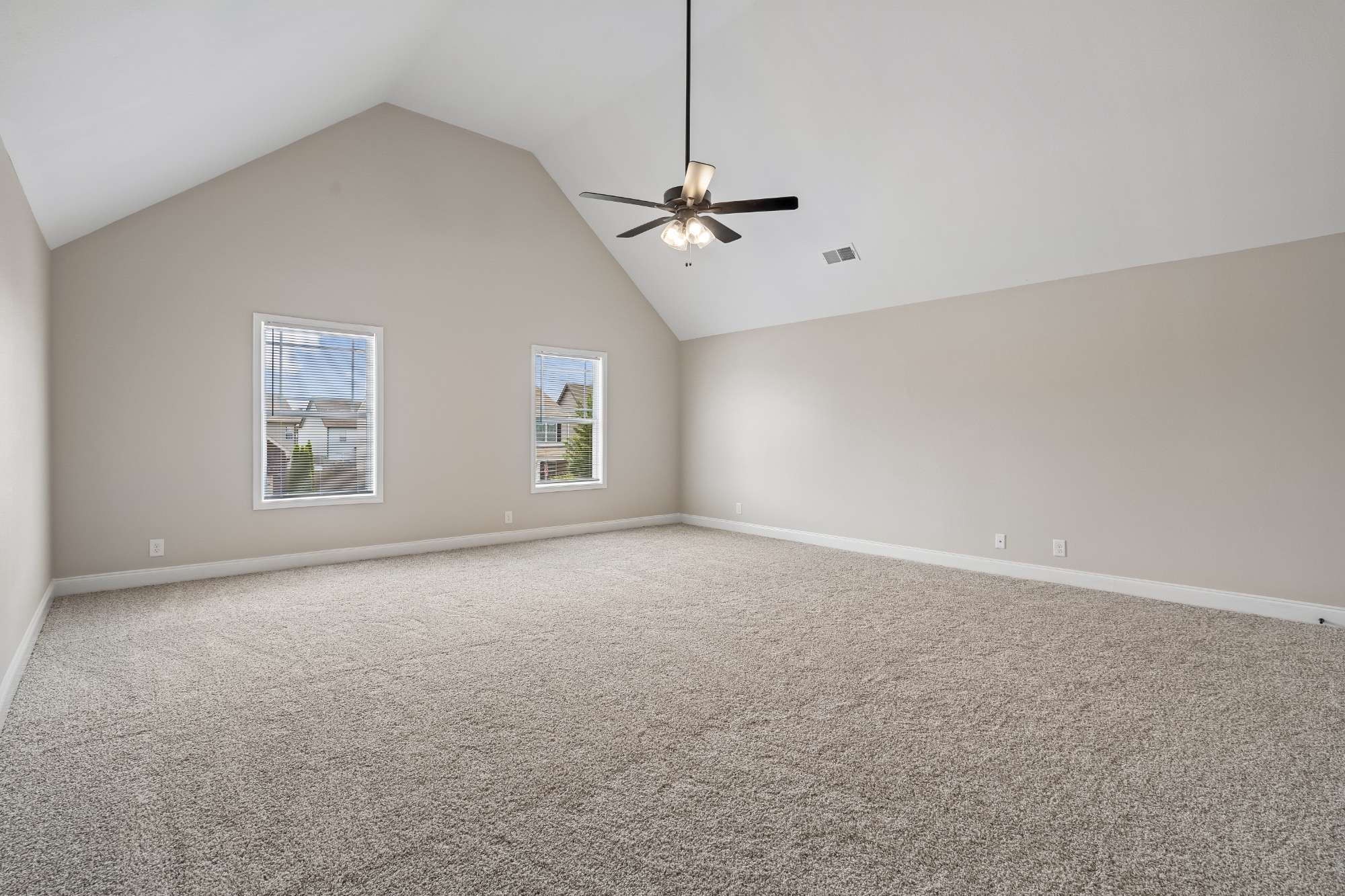 1240 Winterset Dr