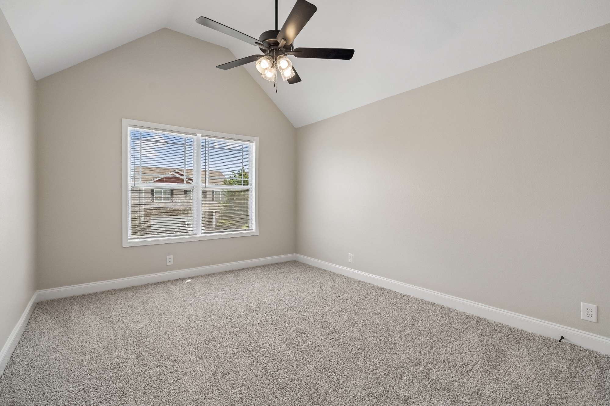 1240 Winterset Dr