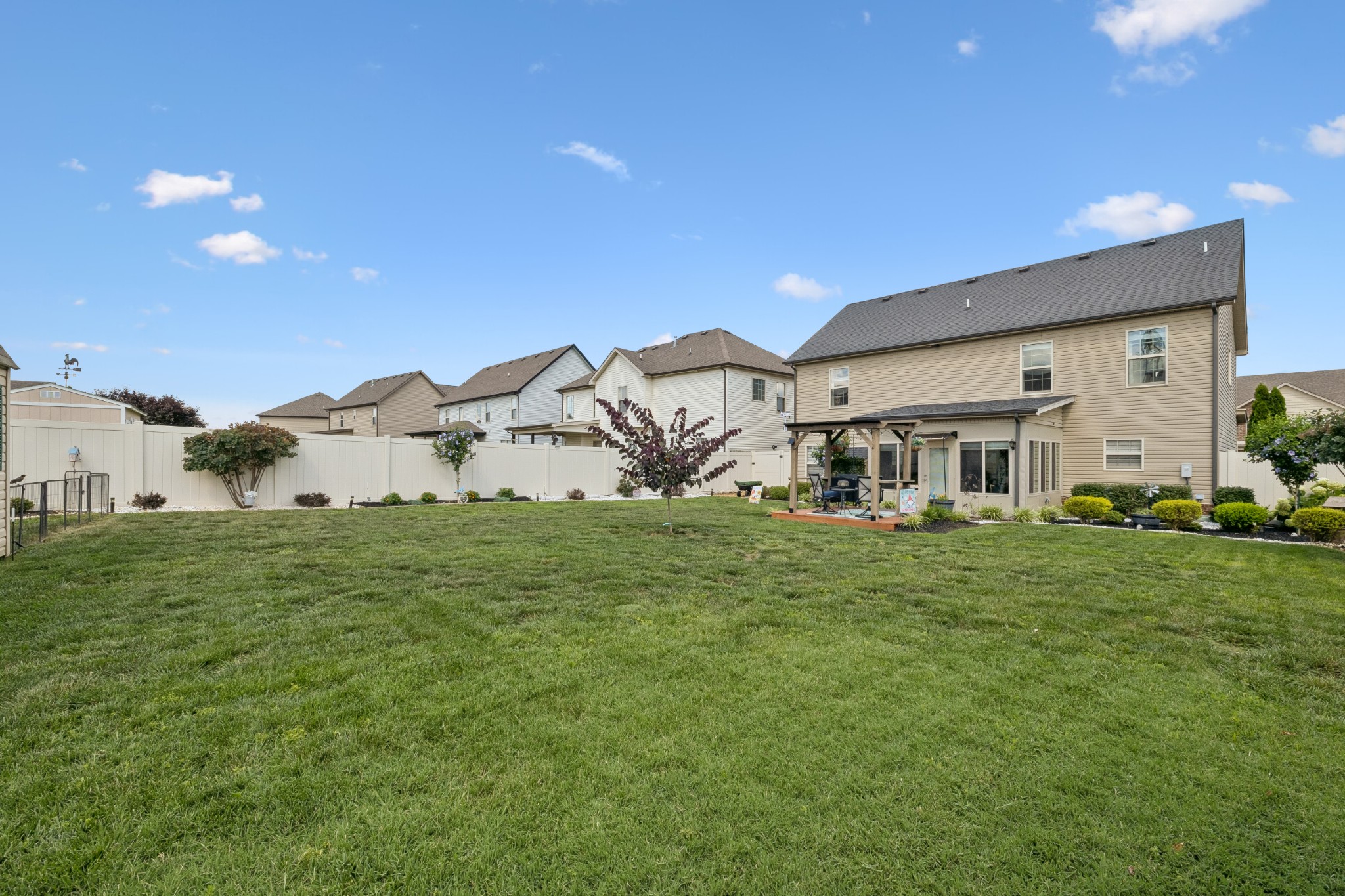 920 Tanager Ct