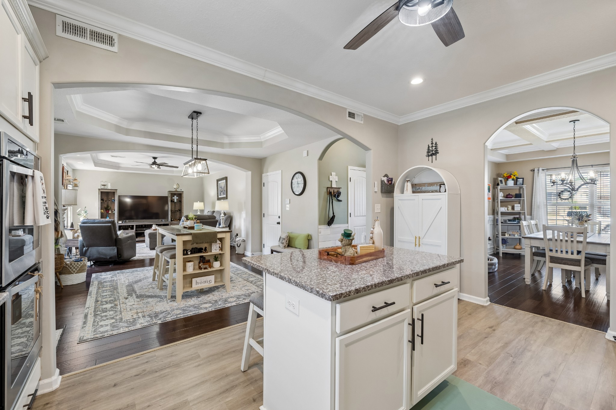 920 Tanager Ct