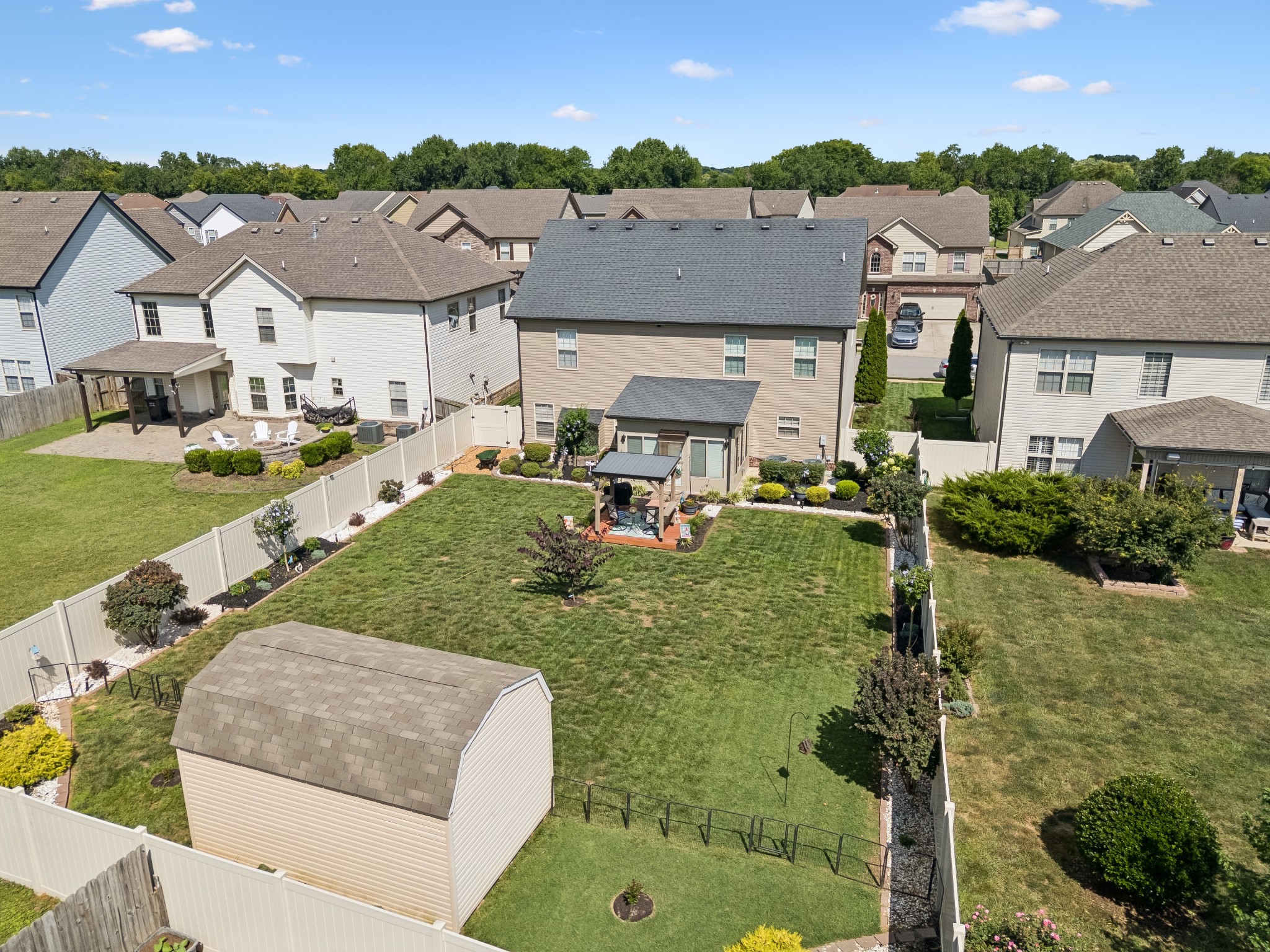 920 Tanager Ct