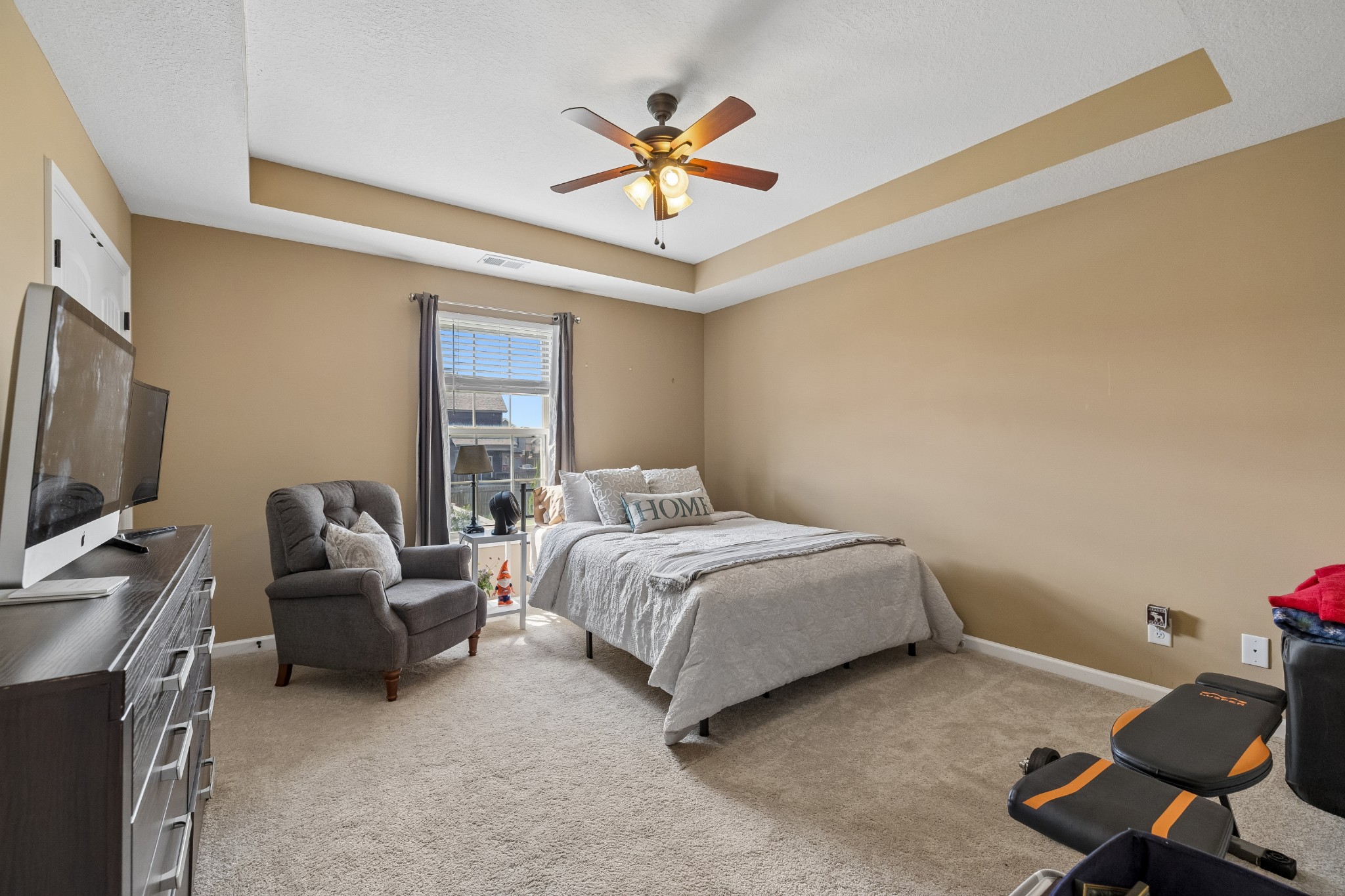 920 Tanager Ct