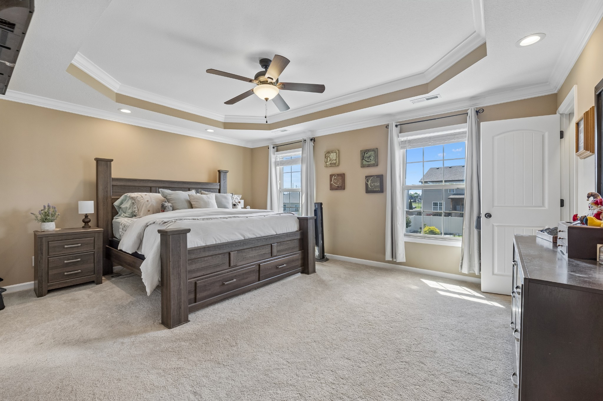 920 Tanager Ct