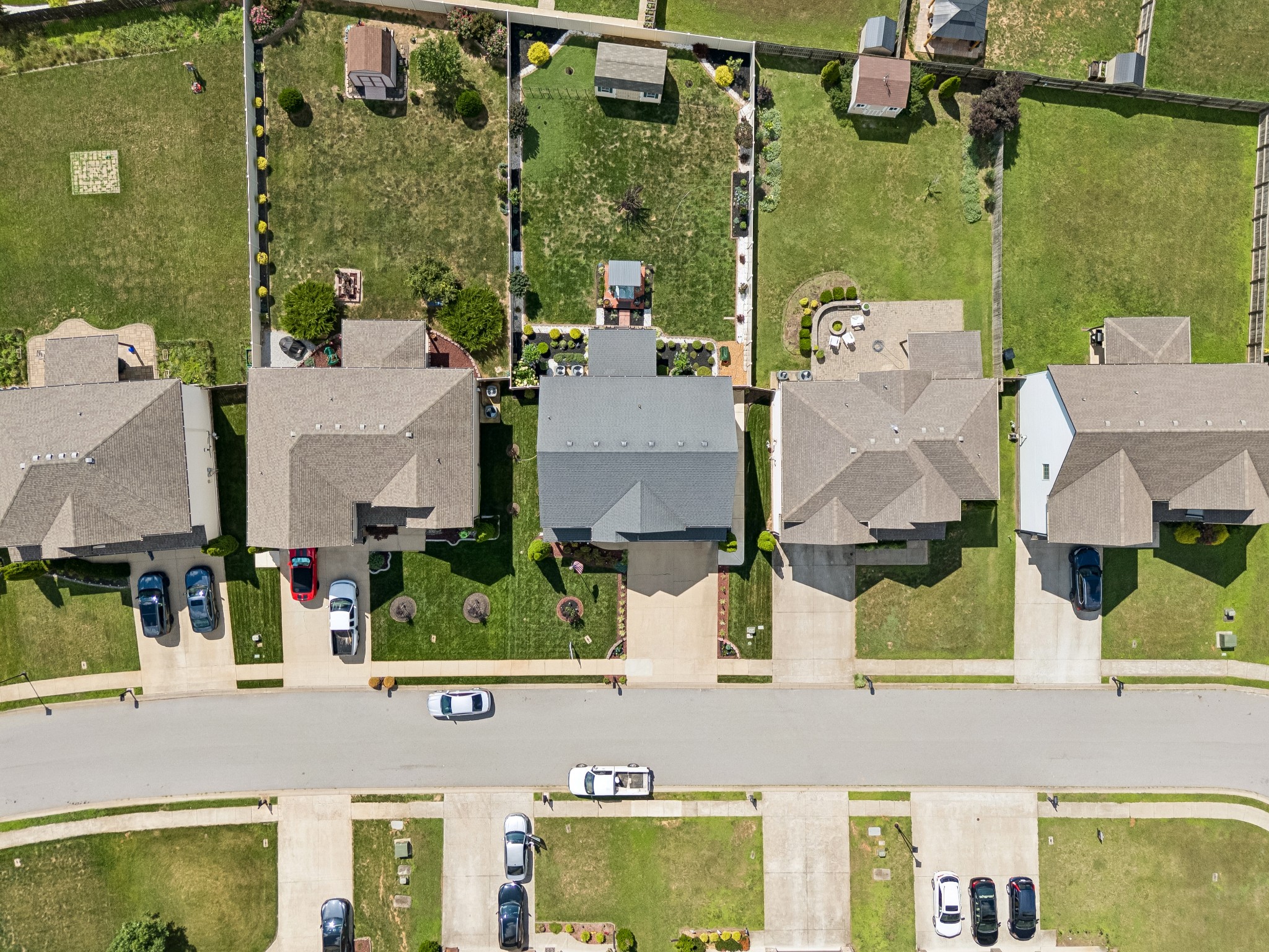 920 Tanager Ct