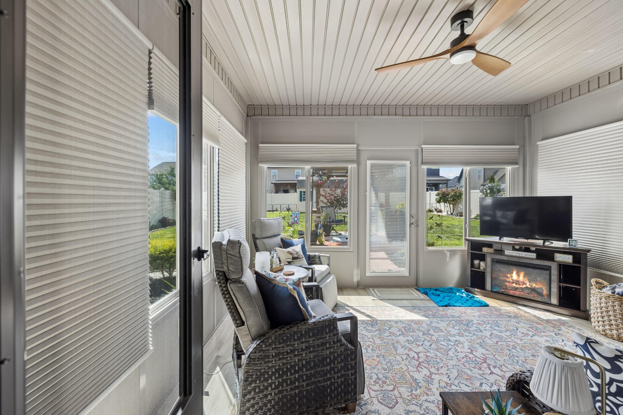 920 Tanager Ct