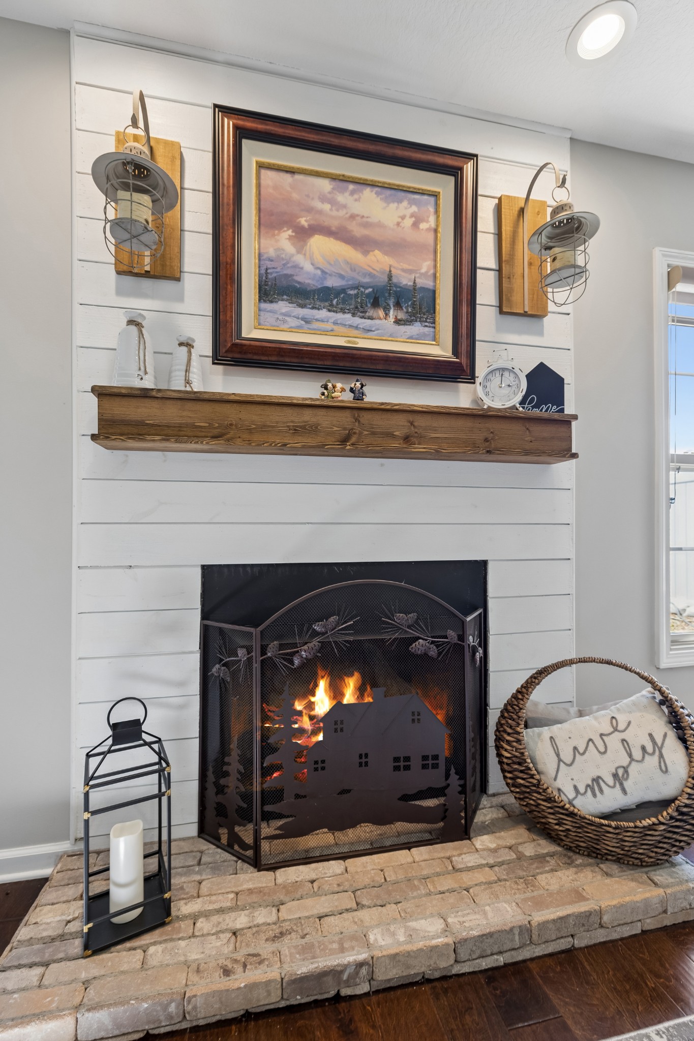 920 Tanager Ct