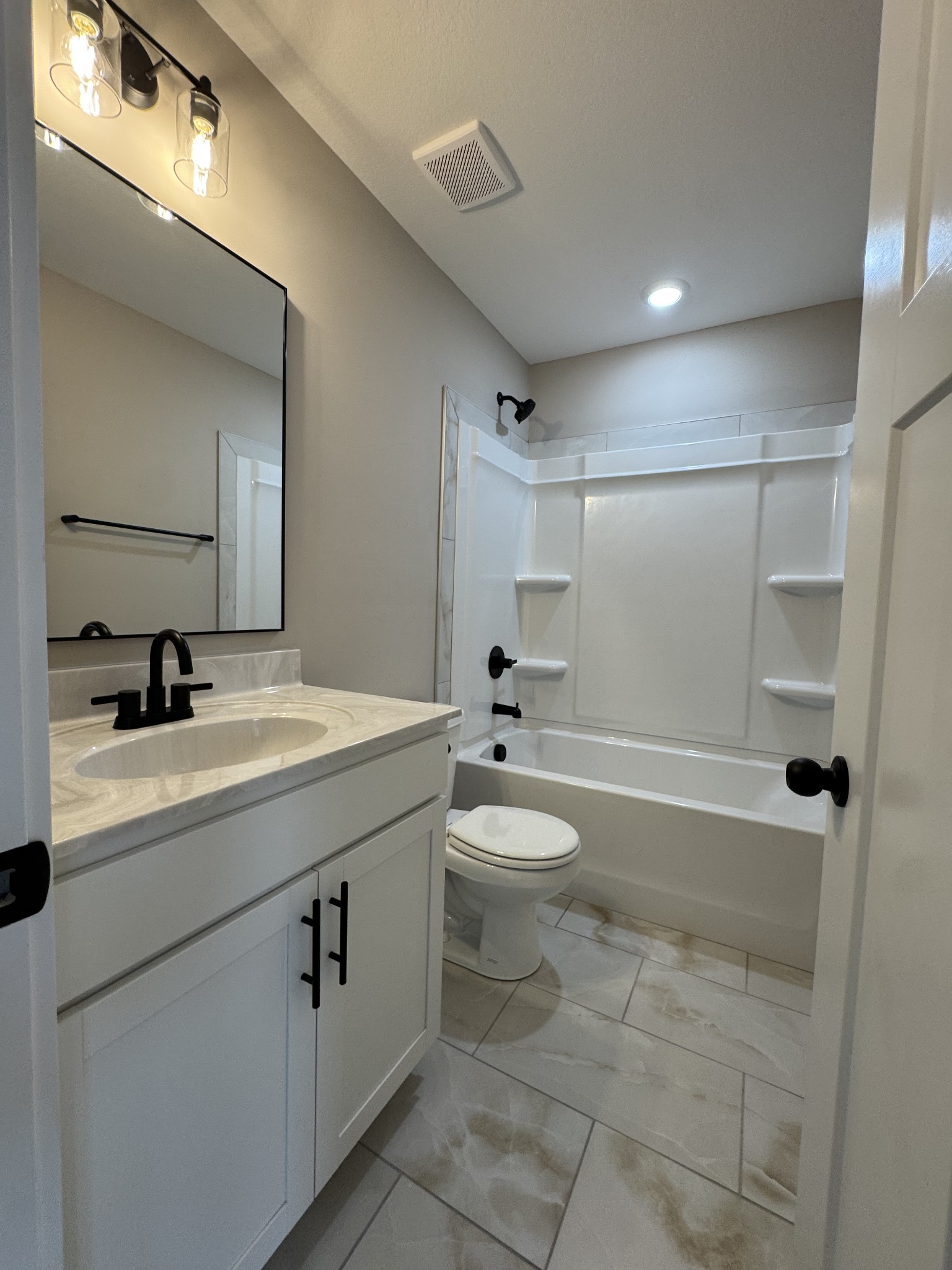 794 Carrillo Dr
