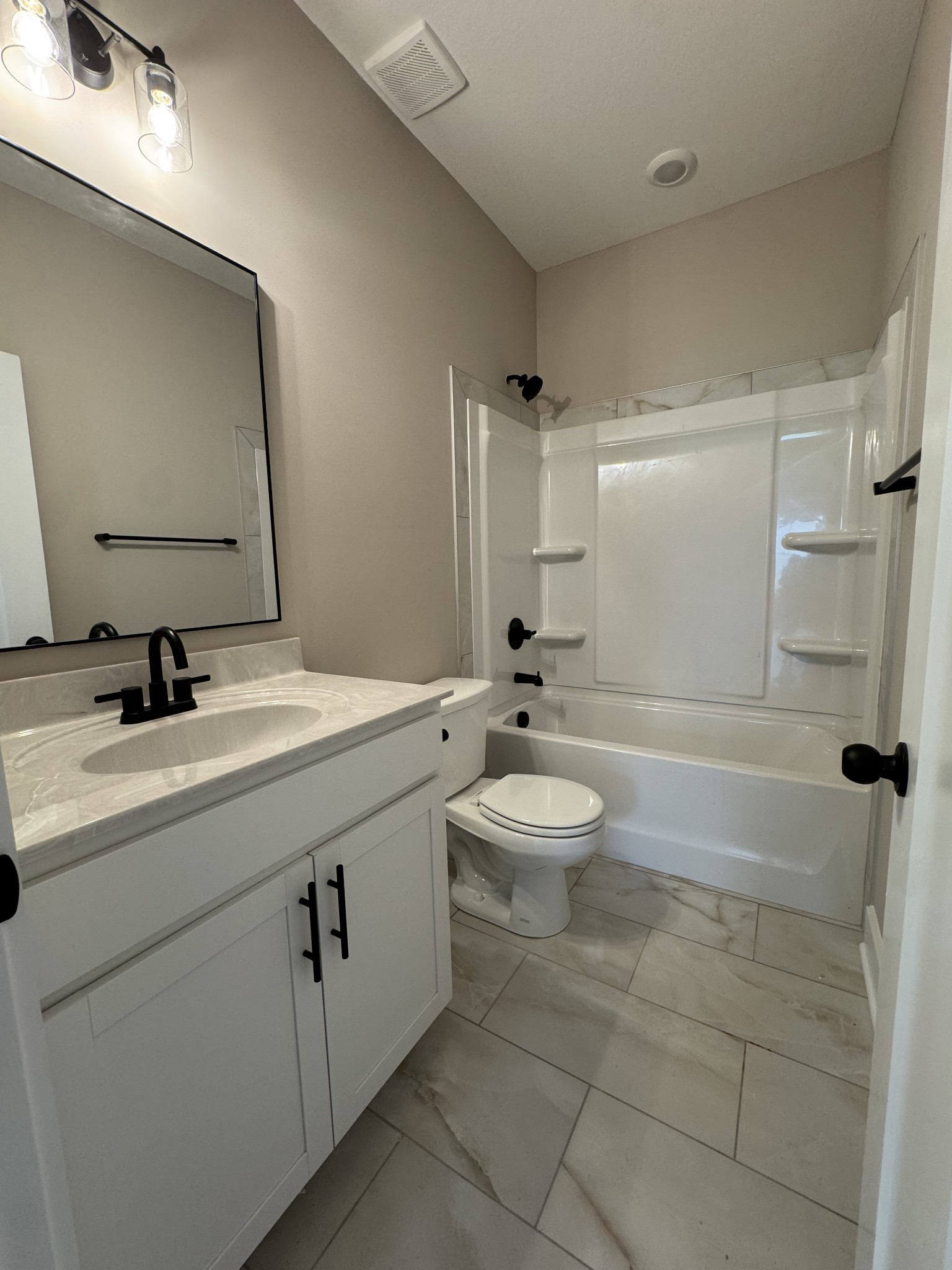 794 Carrillo Dr