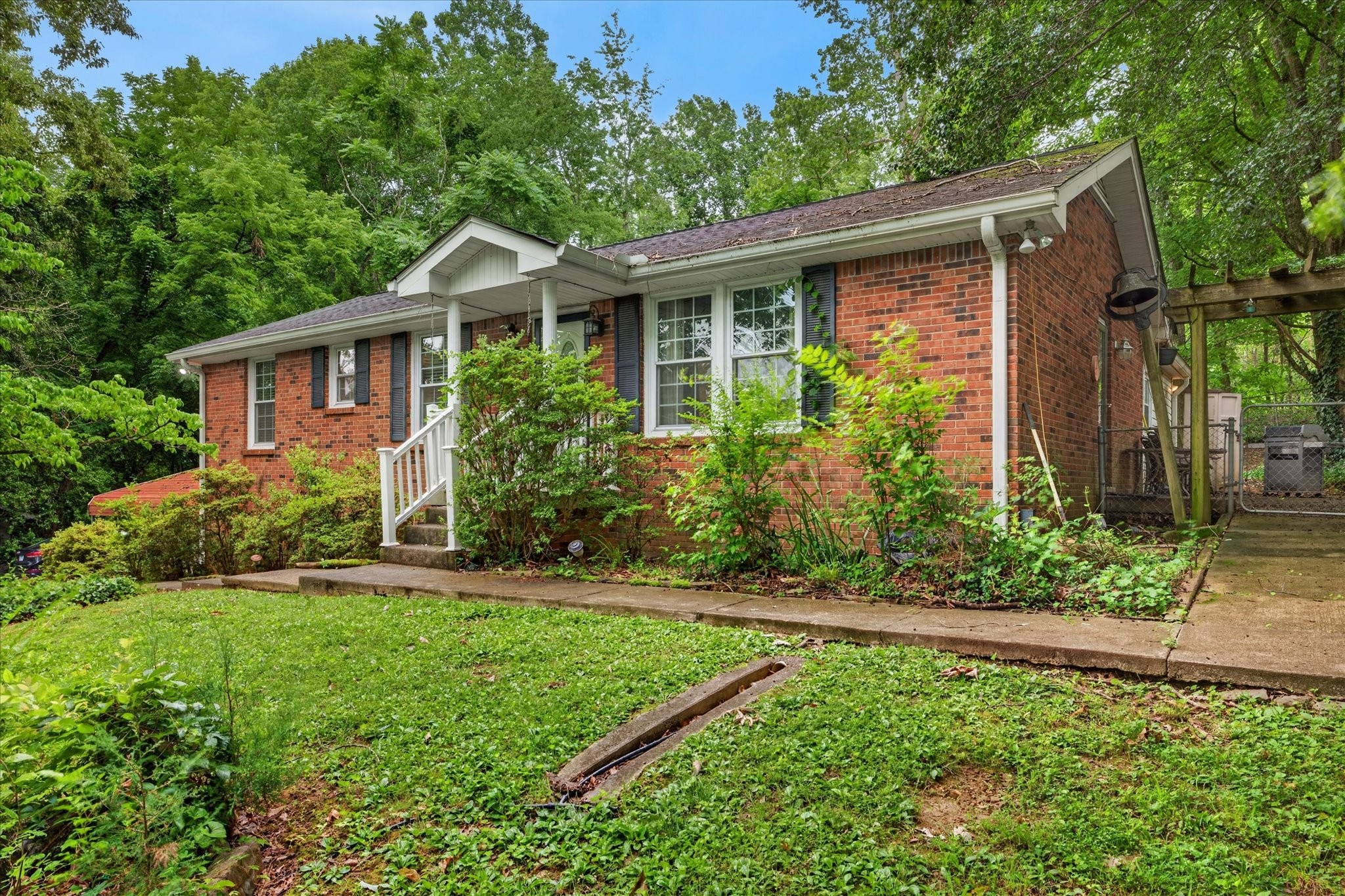 700 Dean Rd