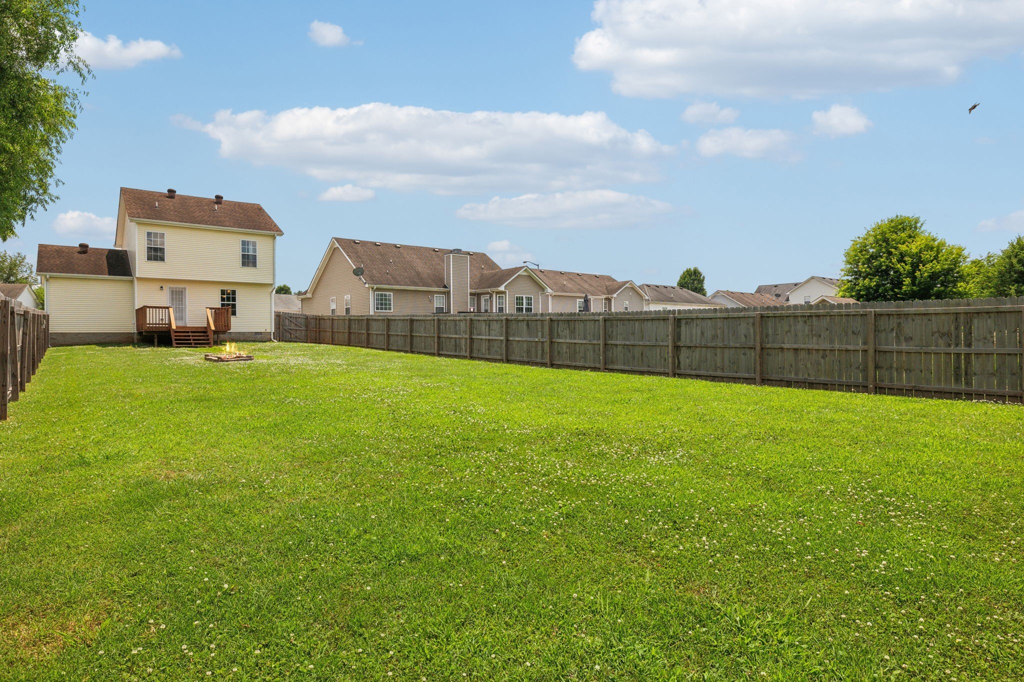 565 Oakmont Dr