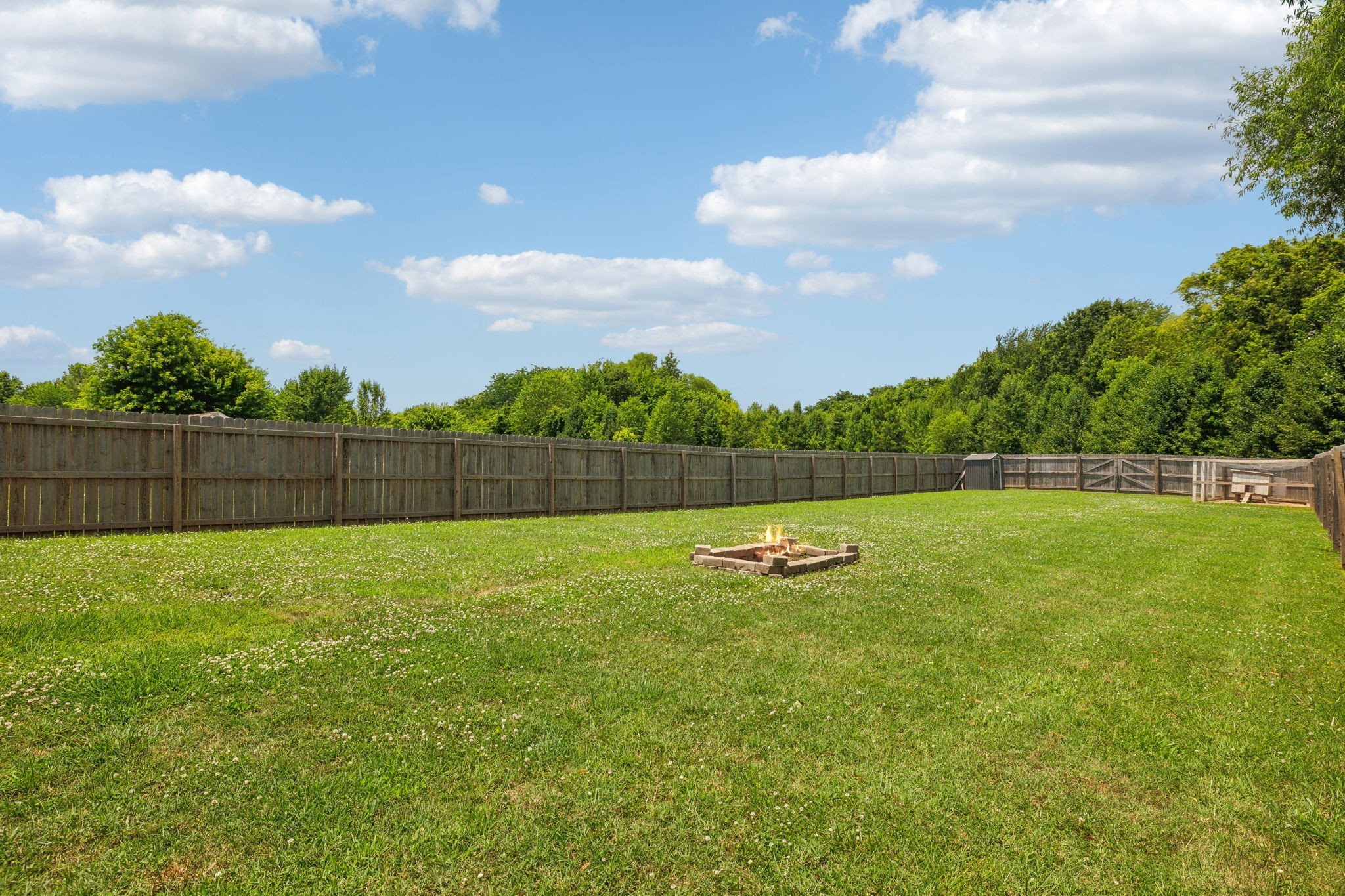 565 Oakmont Dr