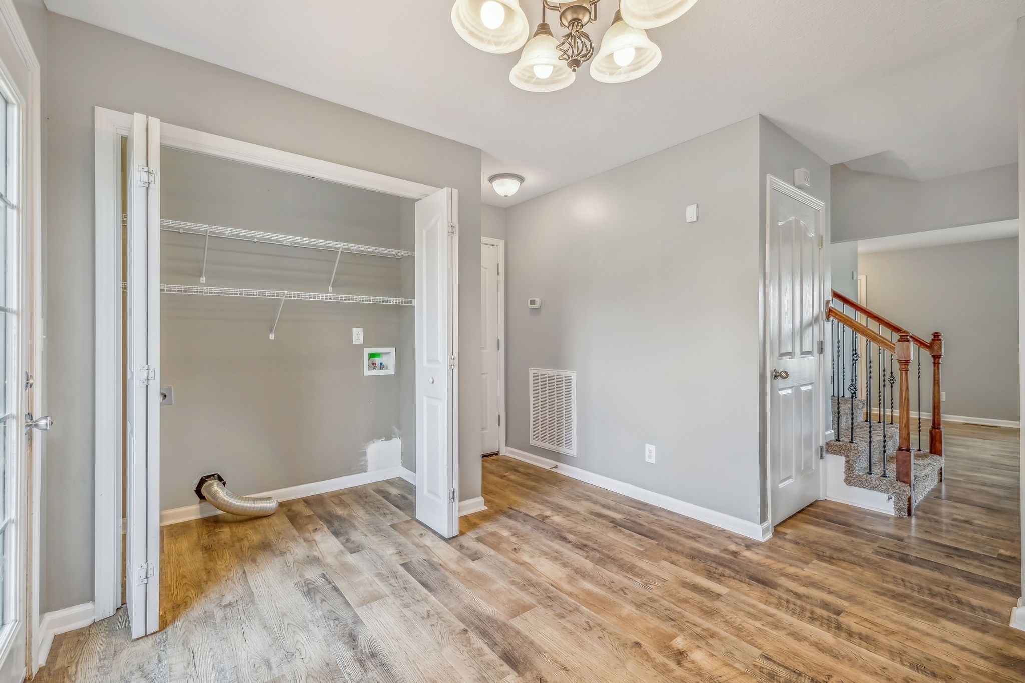 565 Oakmont Dr