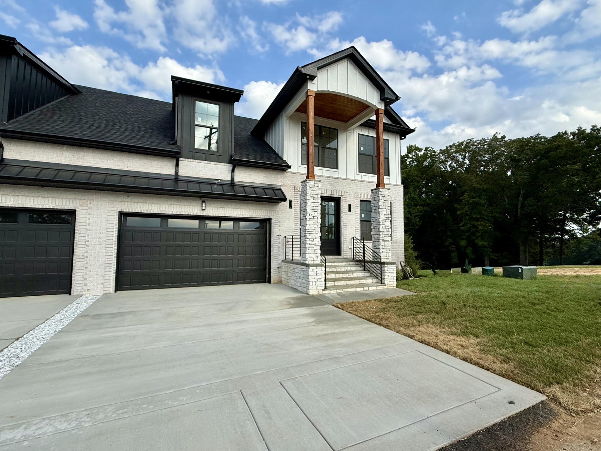 112 Fairway Dr