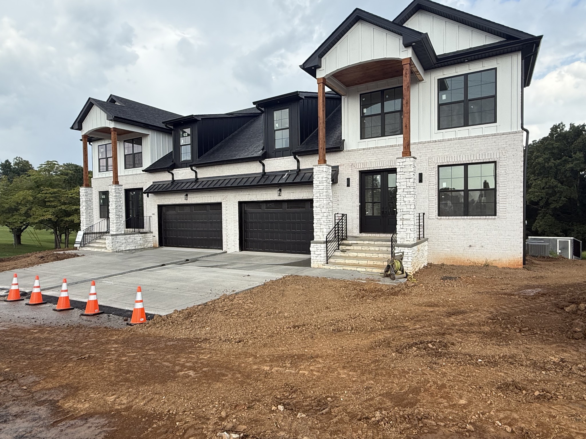 111 Fairway Dr