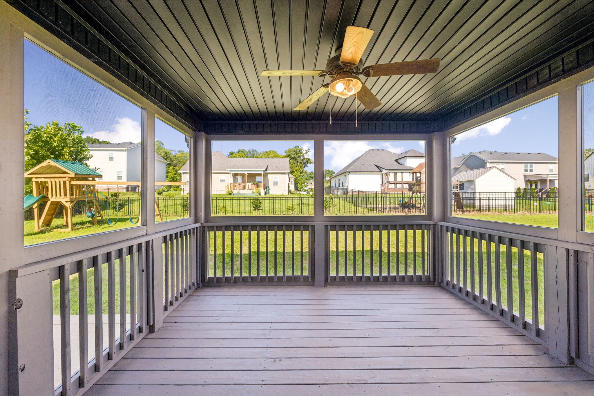429 Crestwicke Ct