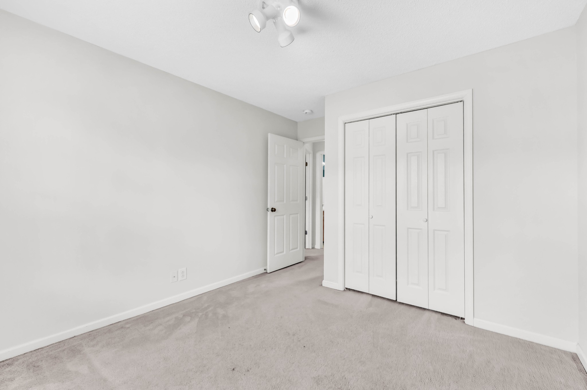 1445 Buchanon Dr