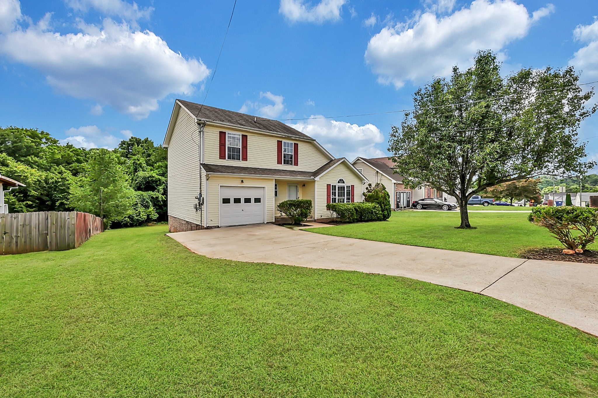 1445 Buchanon Dr