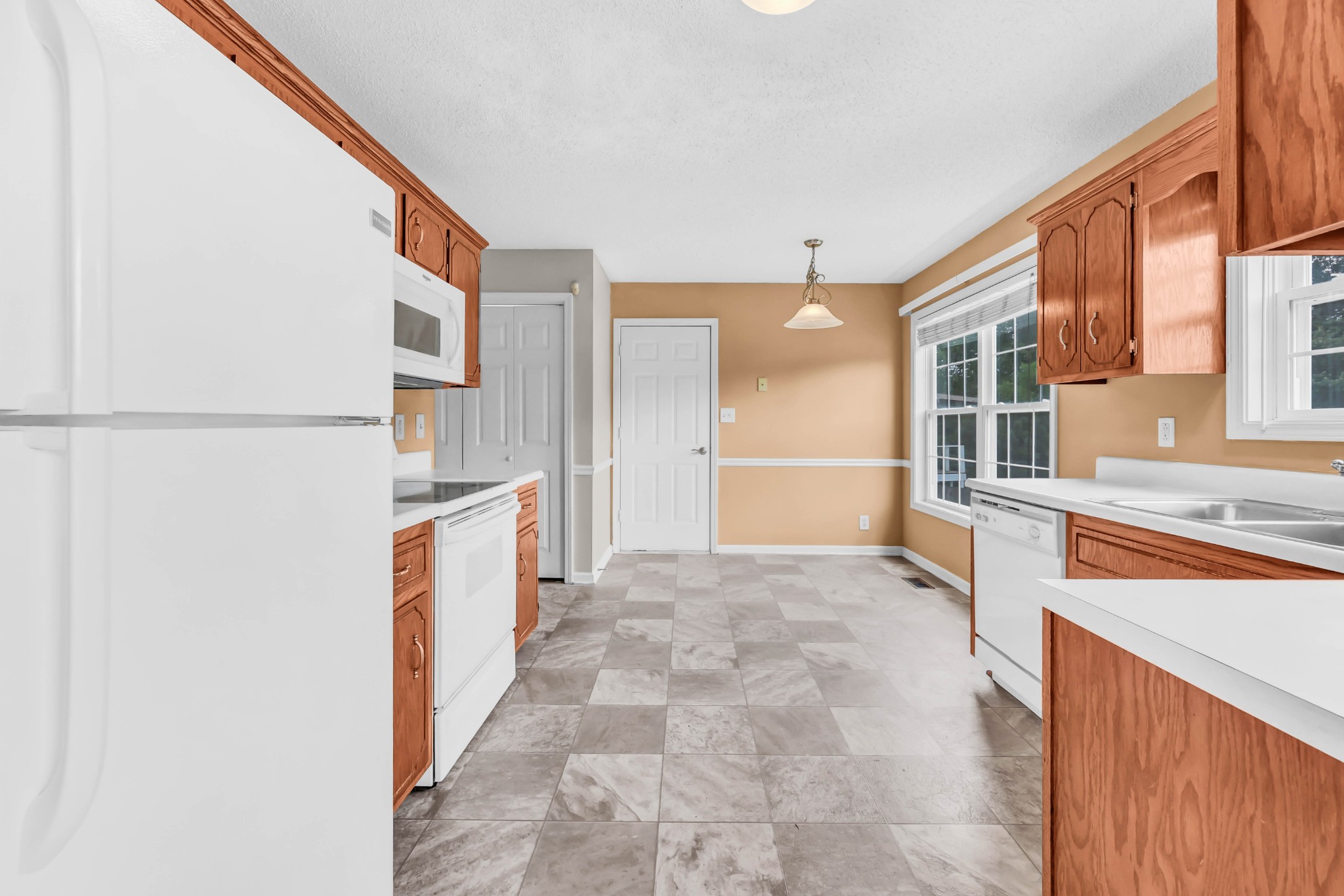 1445 Buchanon Dr