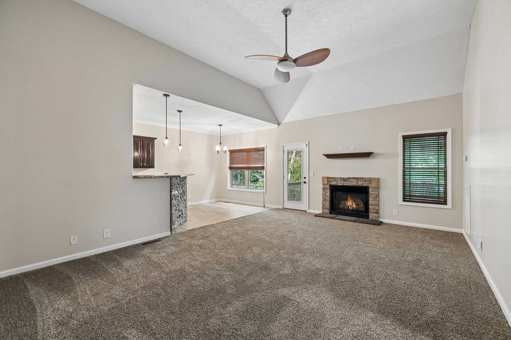 634 Hidden Valley Dr
