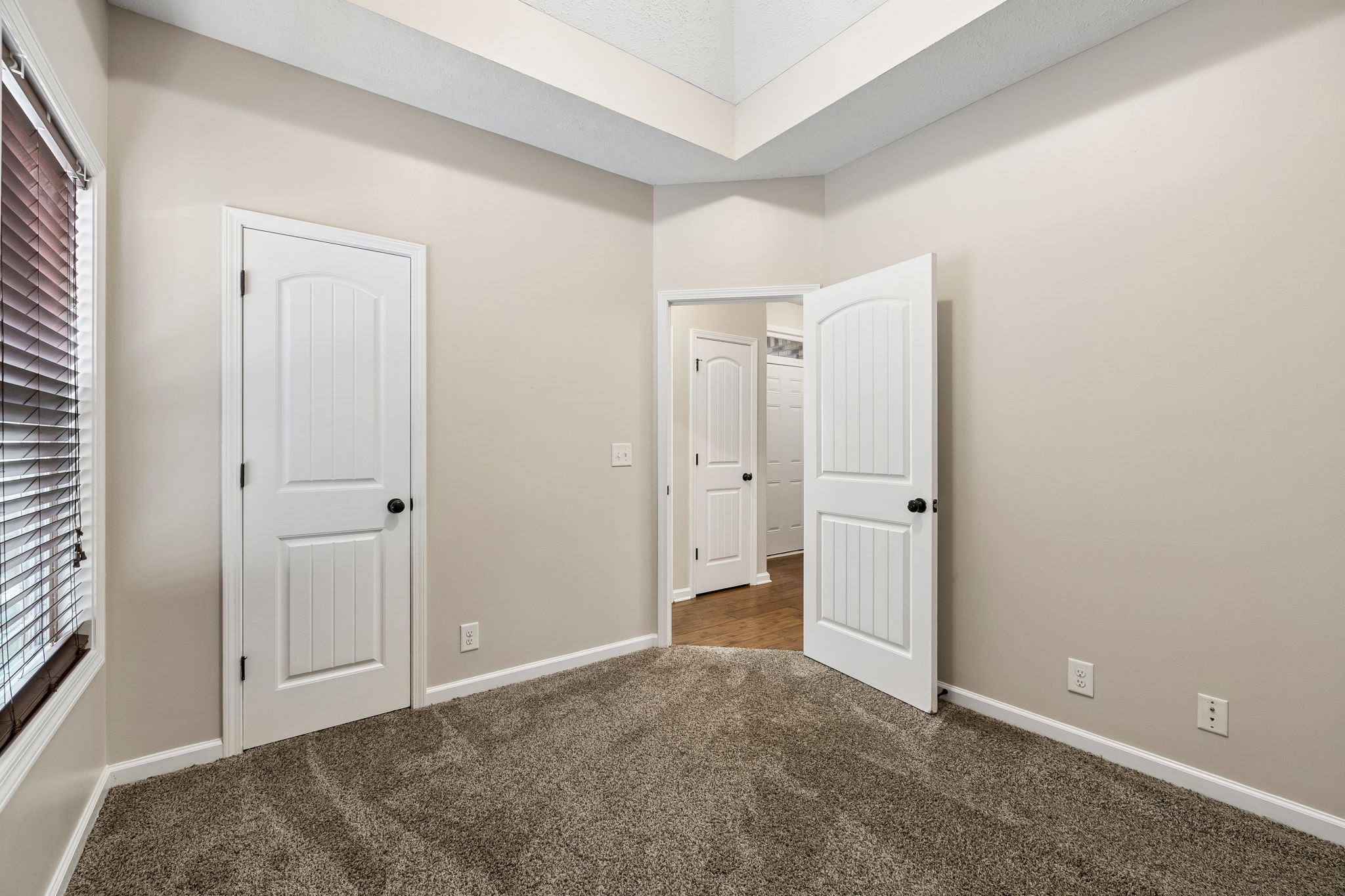 634 Hidden Valley Dr