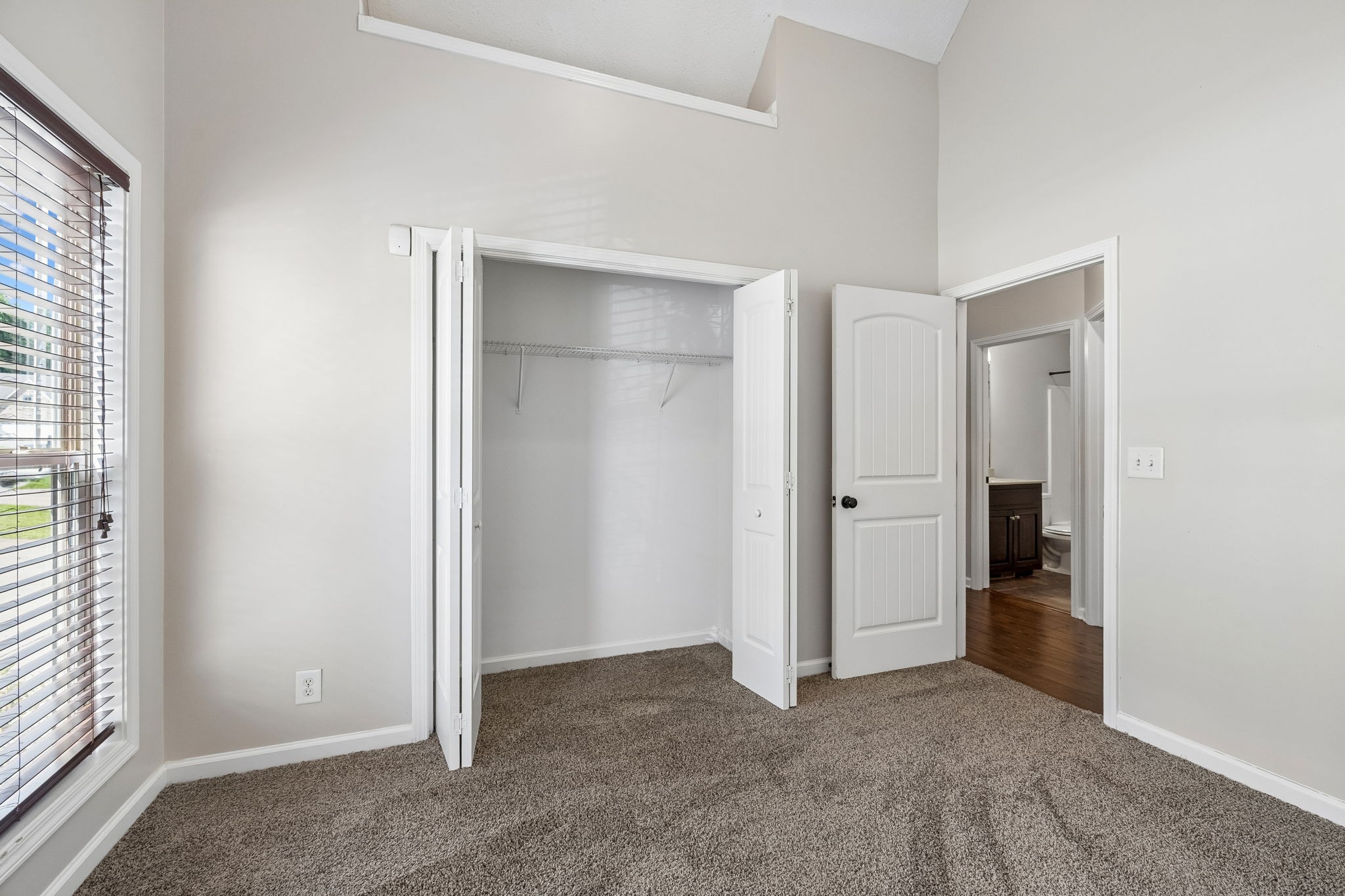 634 Hidden Valley Dr