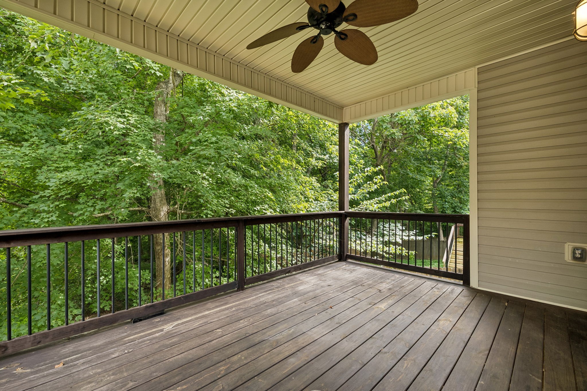 634 Hidden Valley Dr