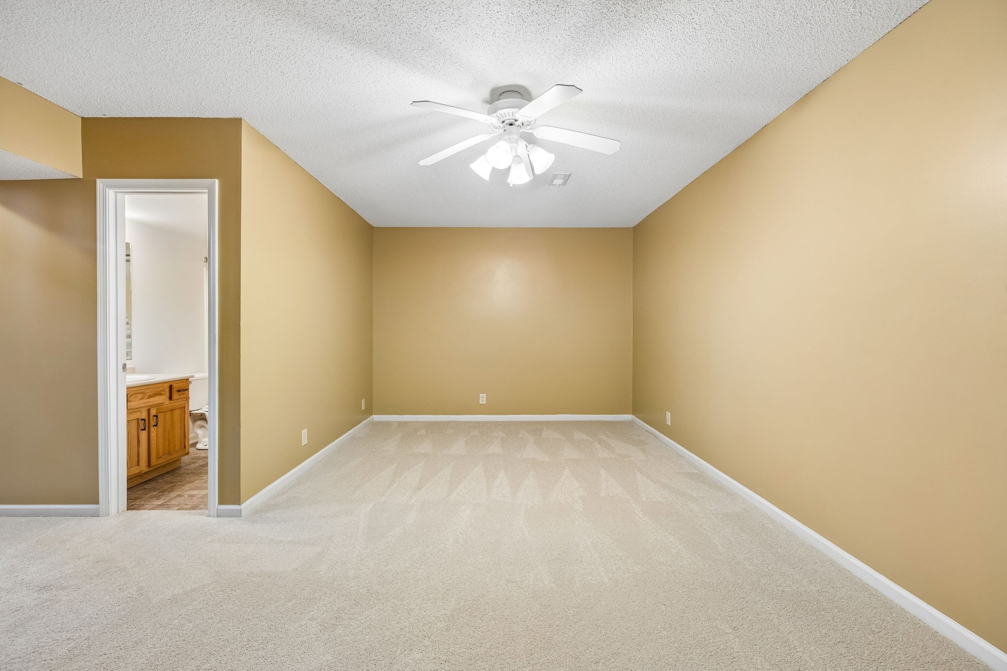 827 Sugarcane Way