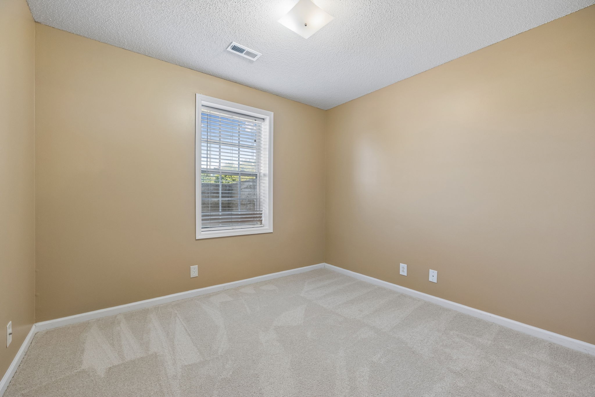 827 Sugarcane Way