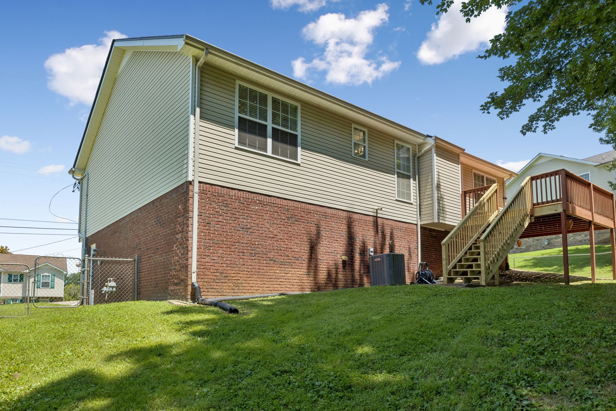 827 Sugarcane Way