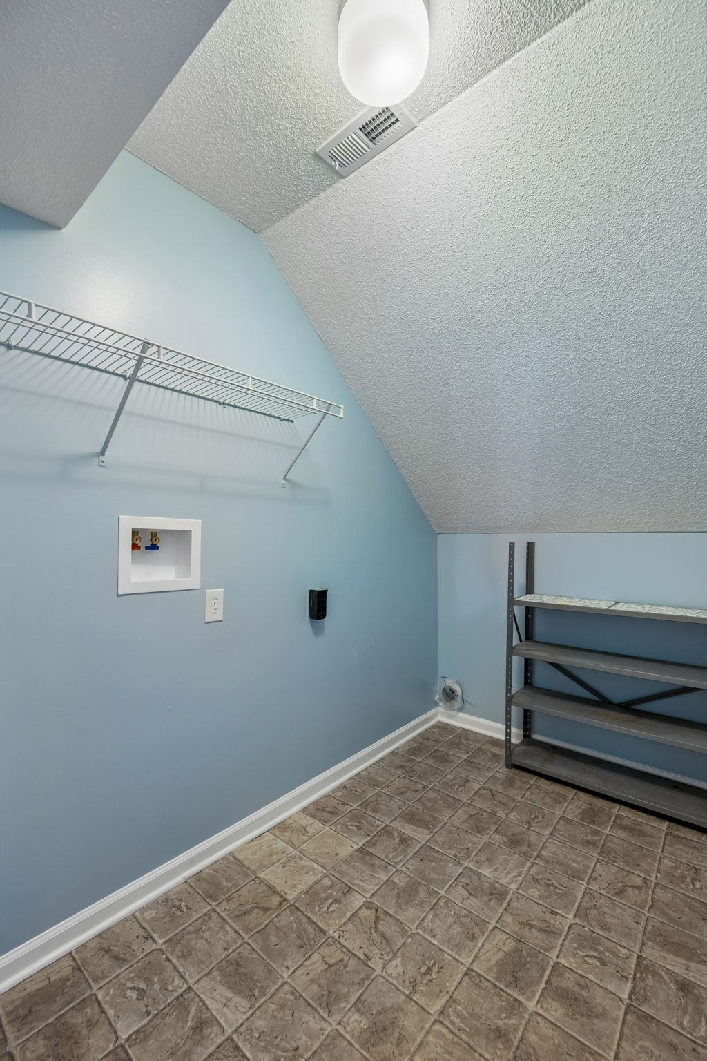 827 Sugarcane Way