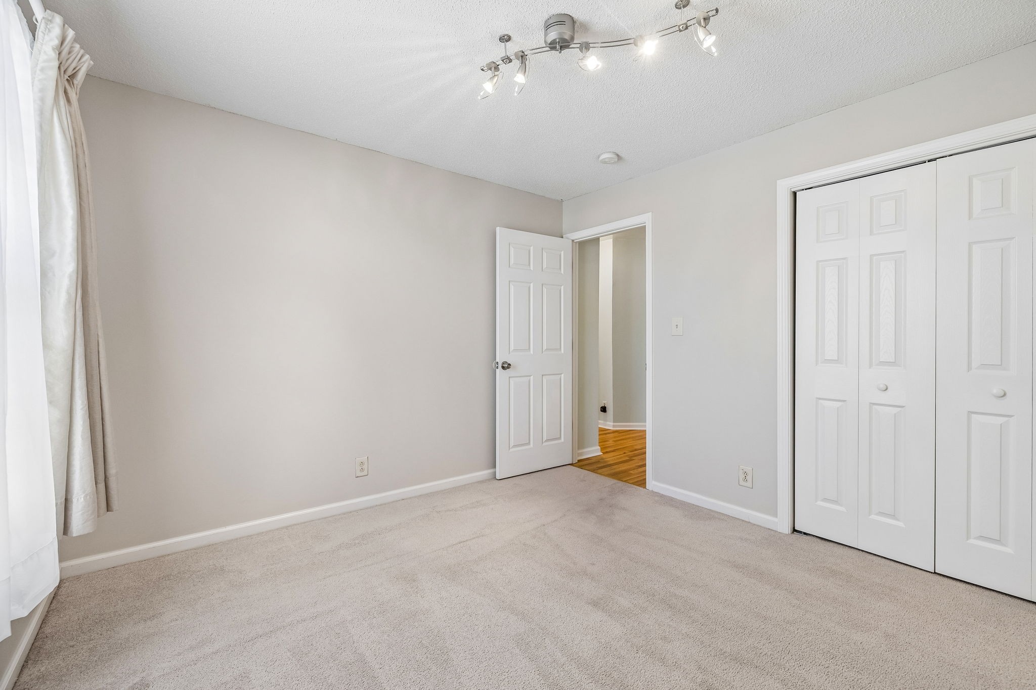 827 Sugarcane Way