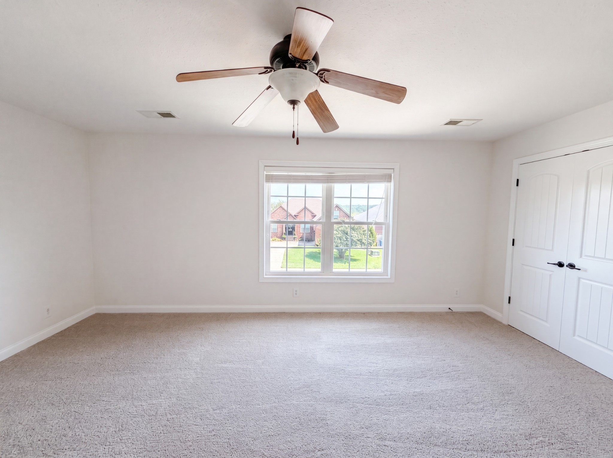 1733 Apache Way