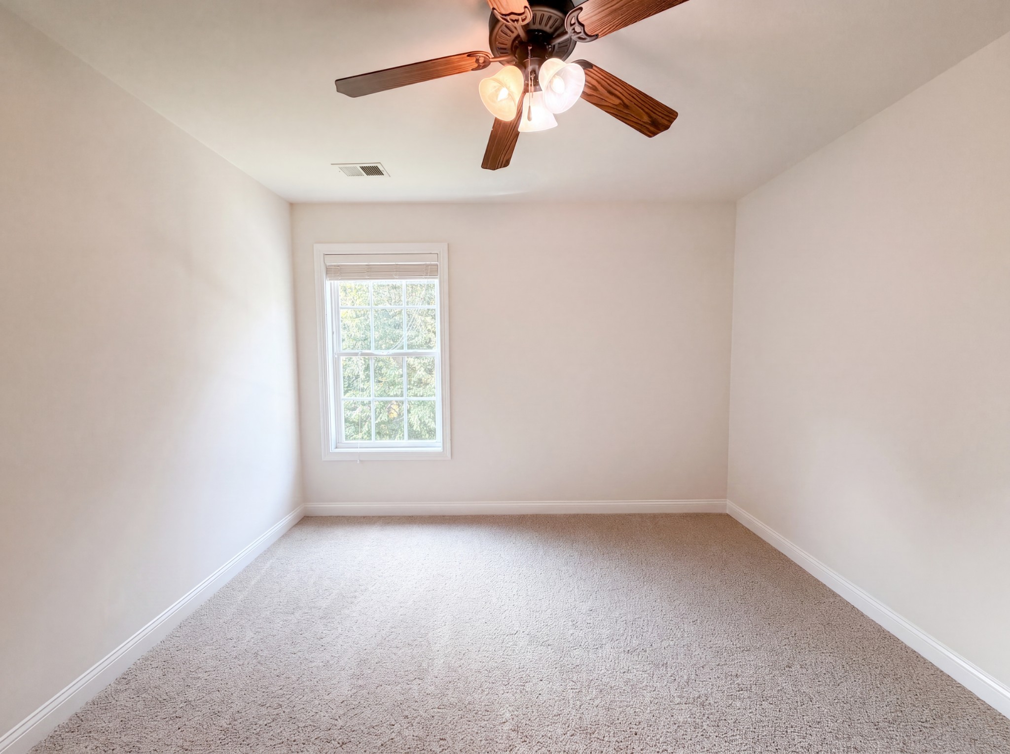 1733 Apache Way