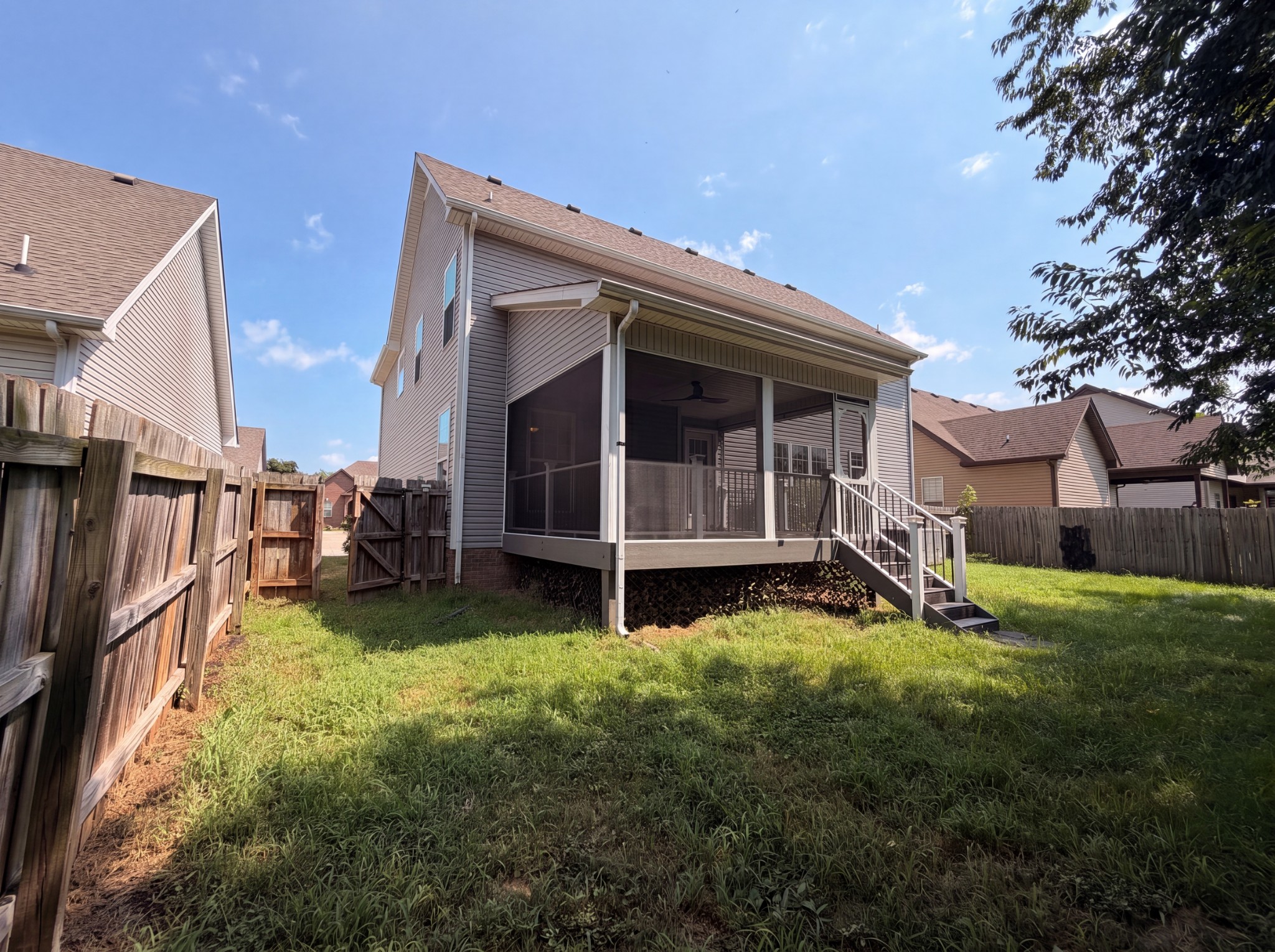 1733 Apache Way