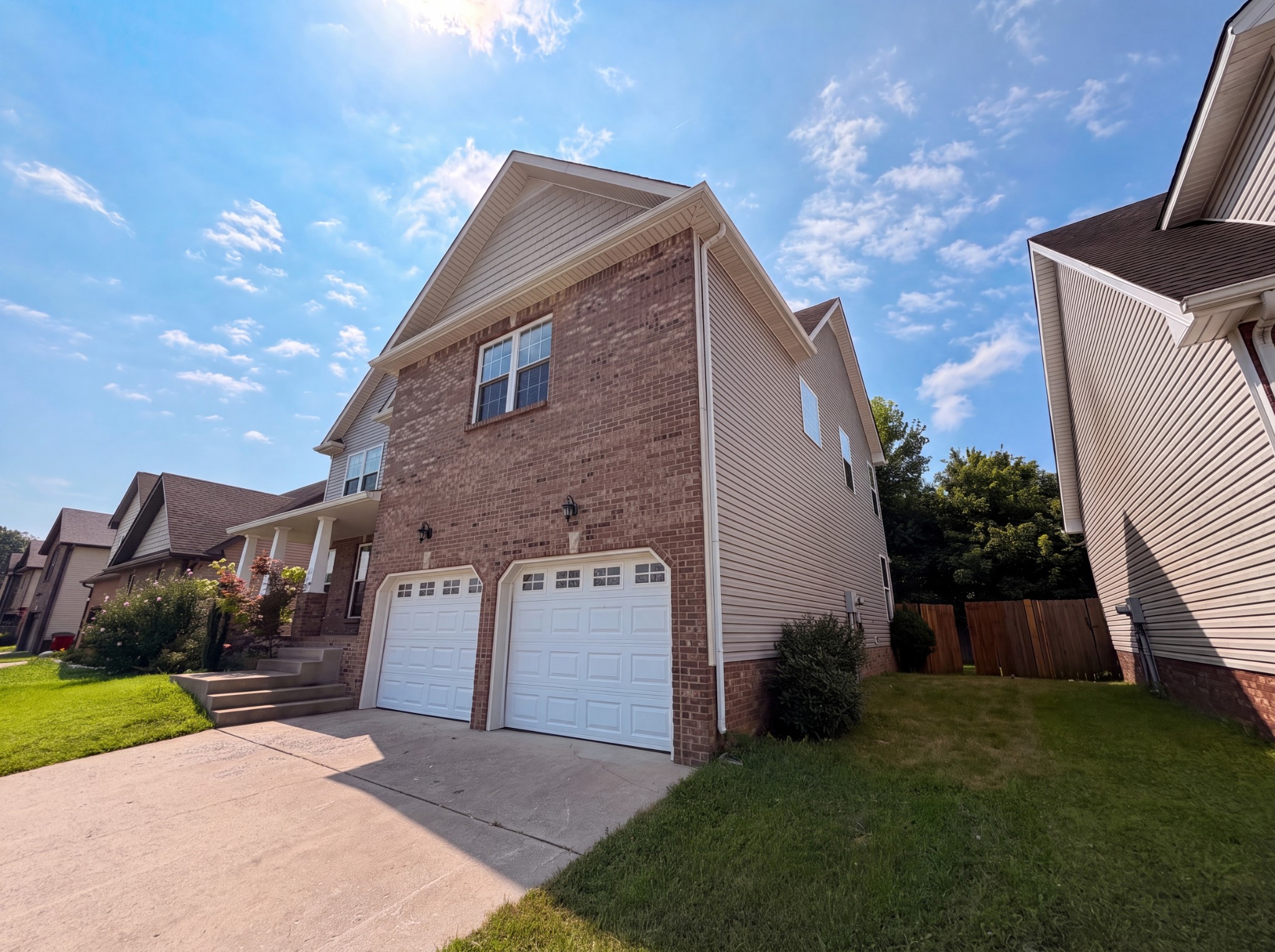 1733 Apache Way