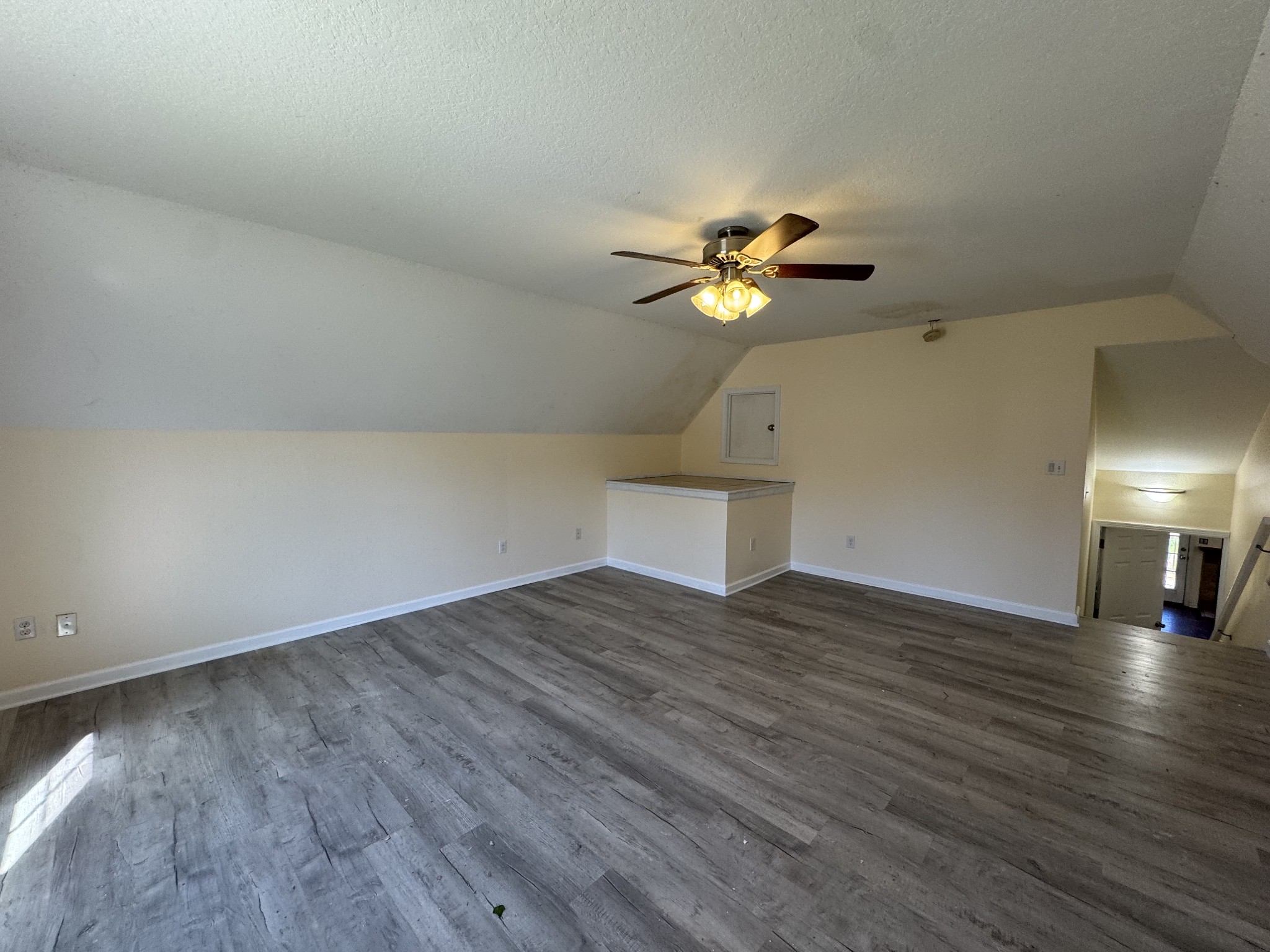 1420 Mutual Dr