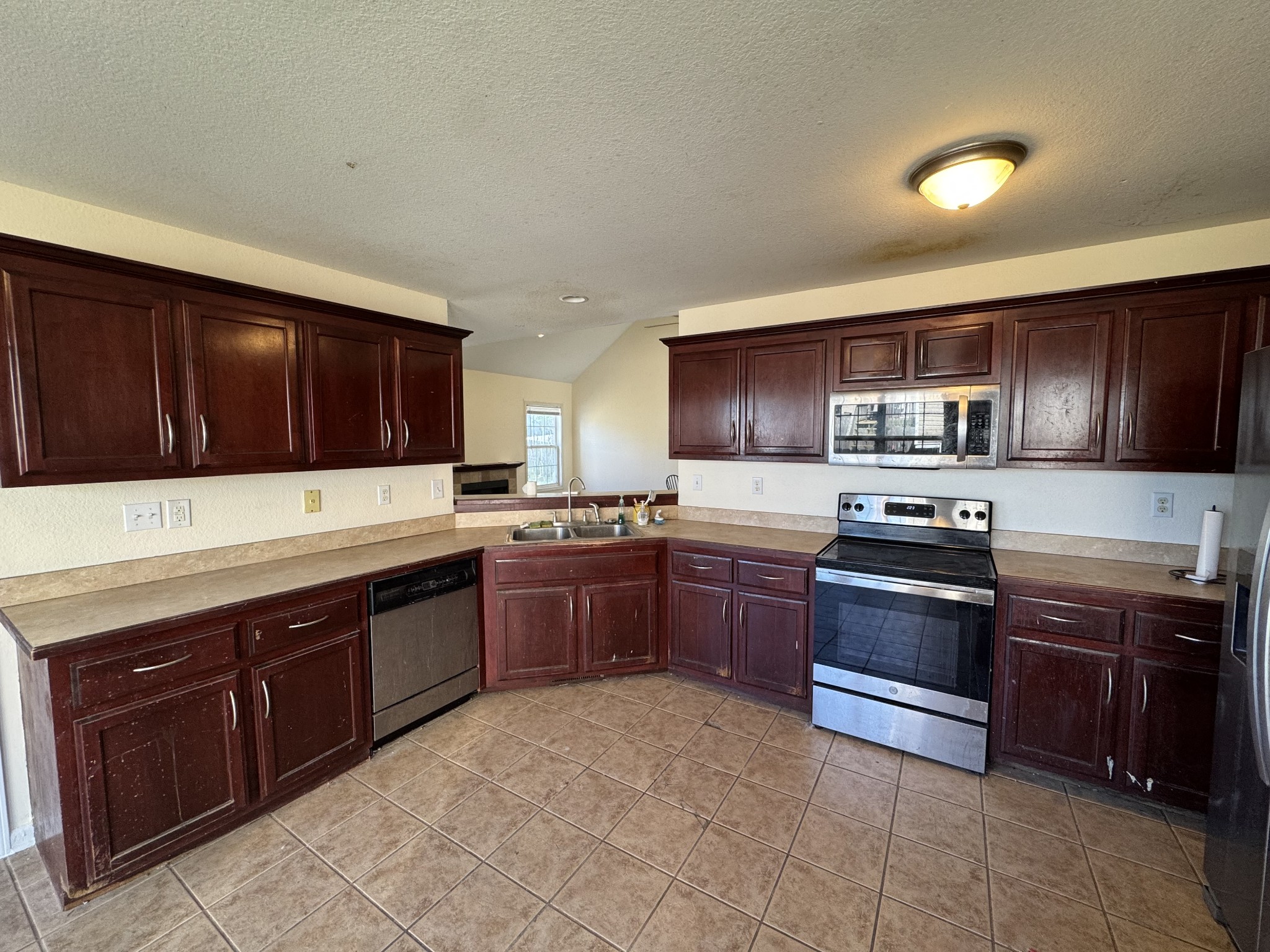 1420 Mutual Dr