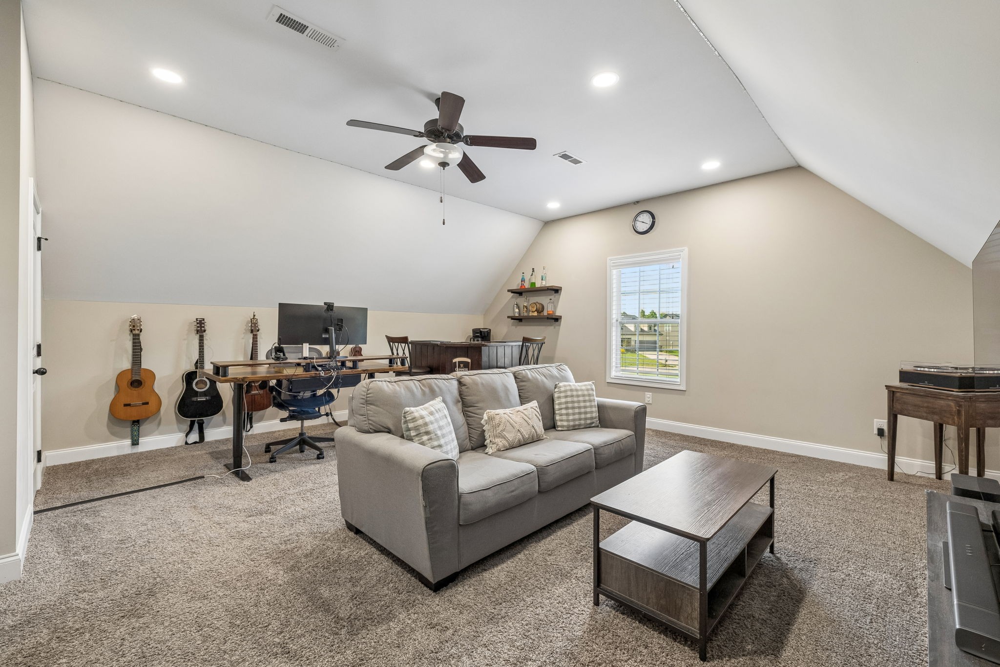 204 Liam Ct