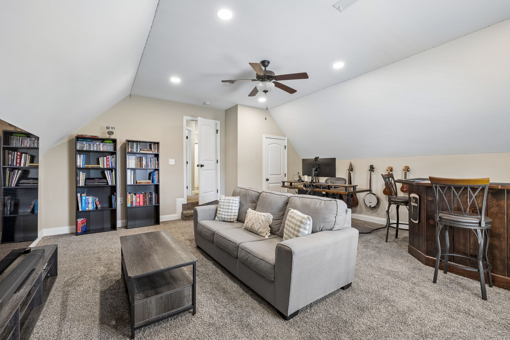 204 Liam Ct