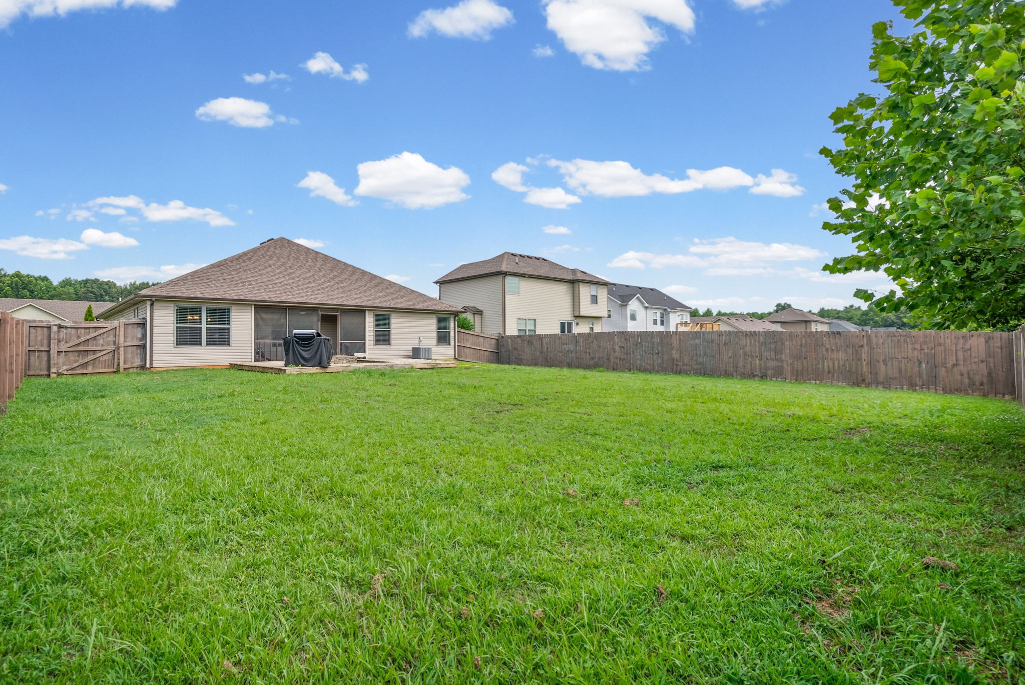 1292 Freedom Dr