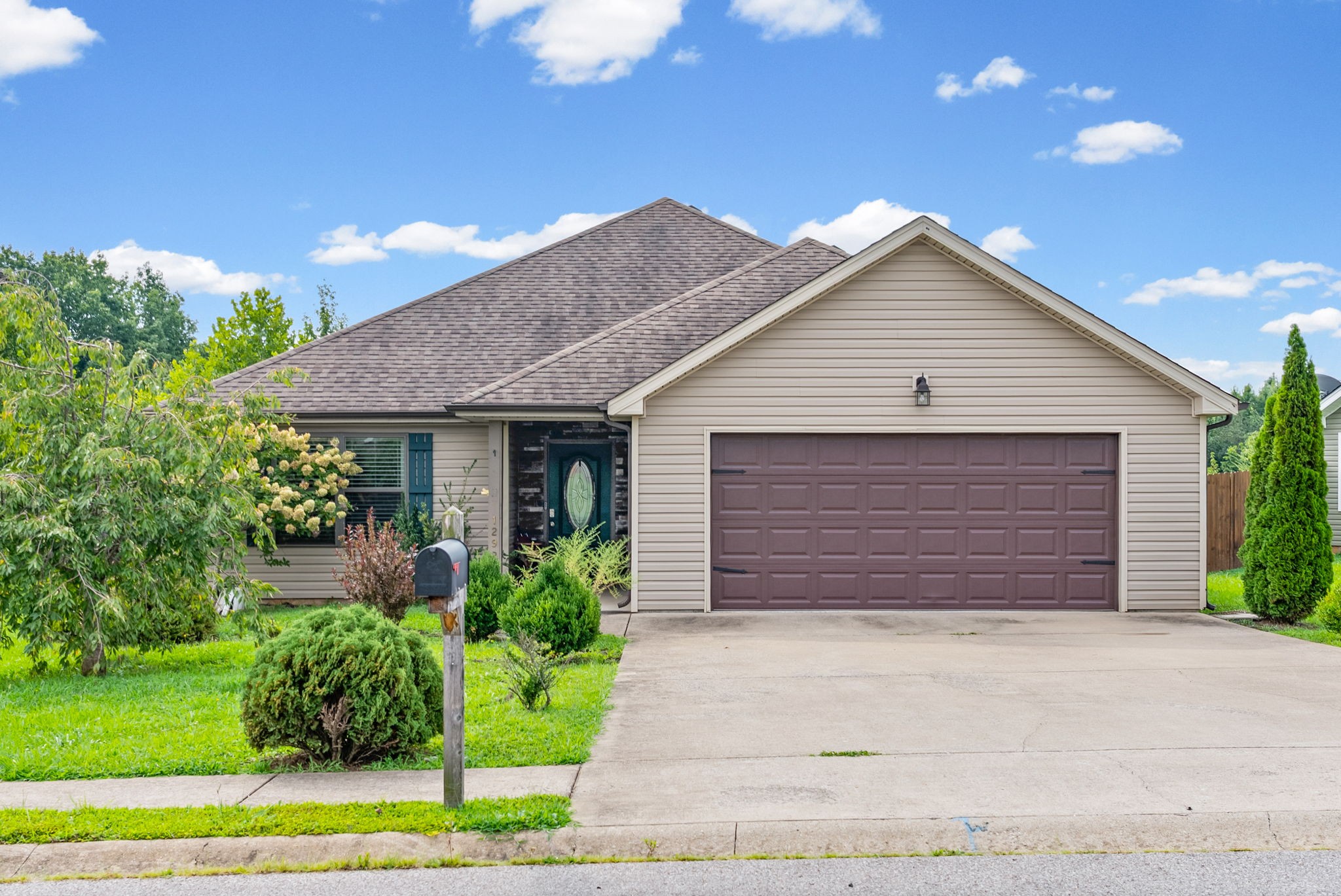 1292 Freedom Dr